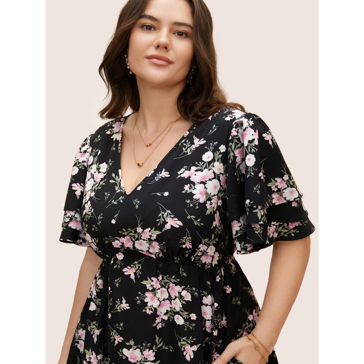 Plus Size Floral Elastic Waist Tiered Ruffle Sleeve Dress Black Women Elegant Tiered V-neck Short sleeve Curvy BloomChic 12/L Product Image