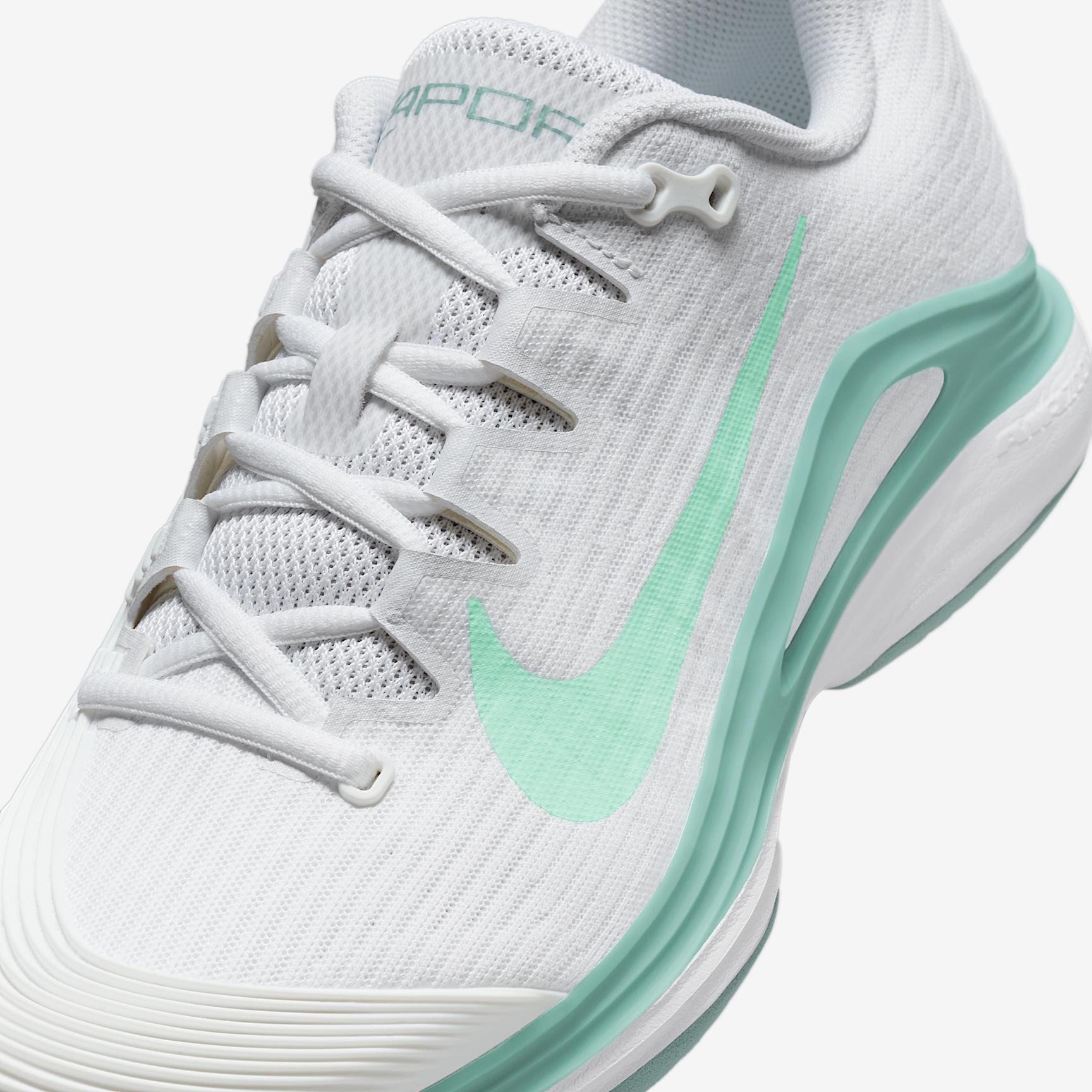 Nike Vapor 12 Women's Hard Court Tennis Shoes Product Image