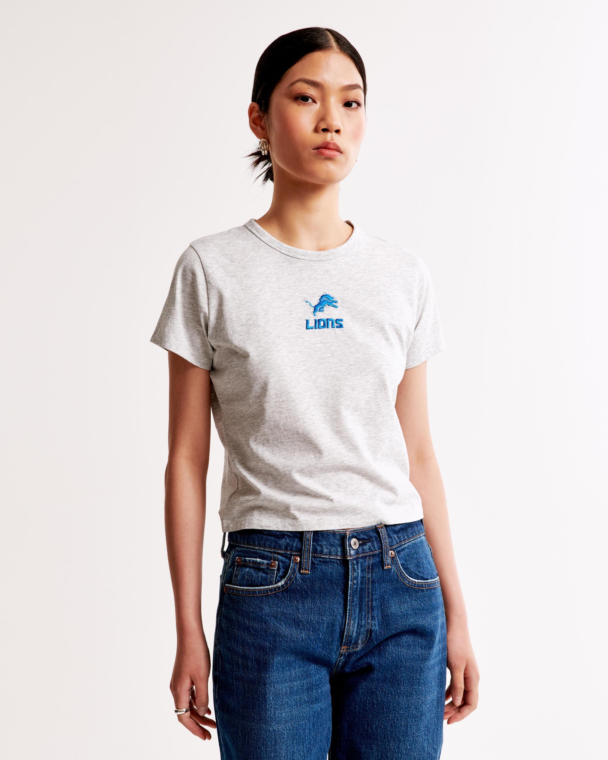 Short-Sleeve Detroit Lions Graphic Skimming Tee Product Image