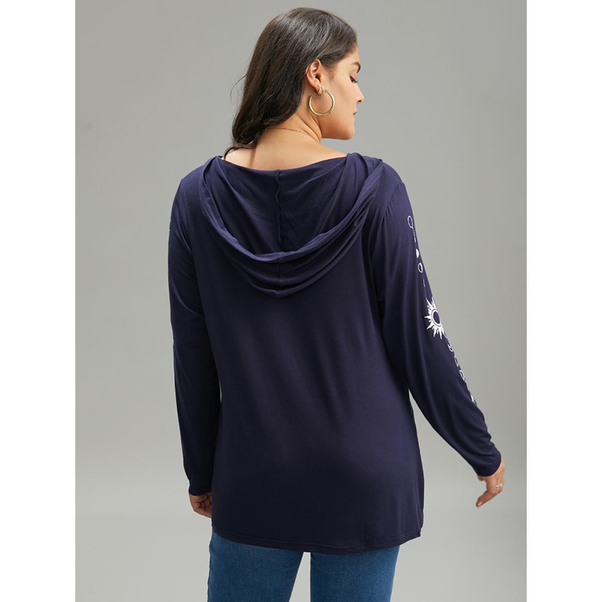 Plus Size Moon & Star Print Hooded Long Sleeve T-shirt Navy Women Casual Printed Star and moon Hooded Everyday T-shirts BloomChic 26/4X Product Image
