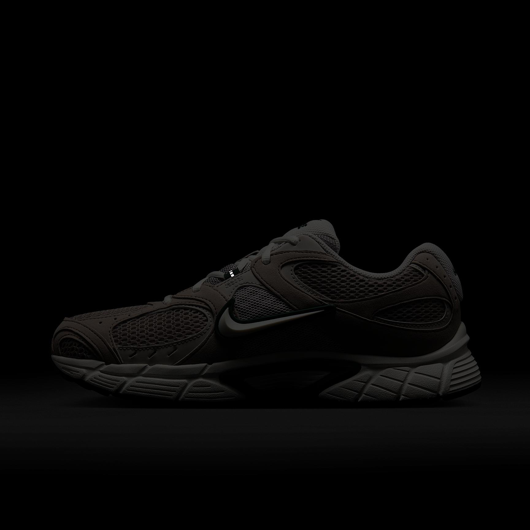 Nike Men's V5 RNR Shoes Product Image