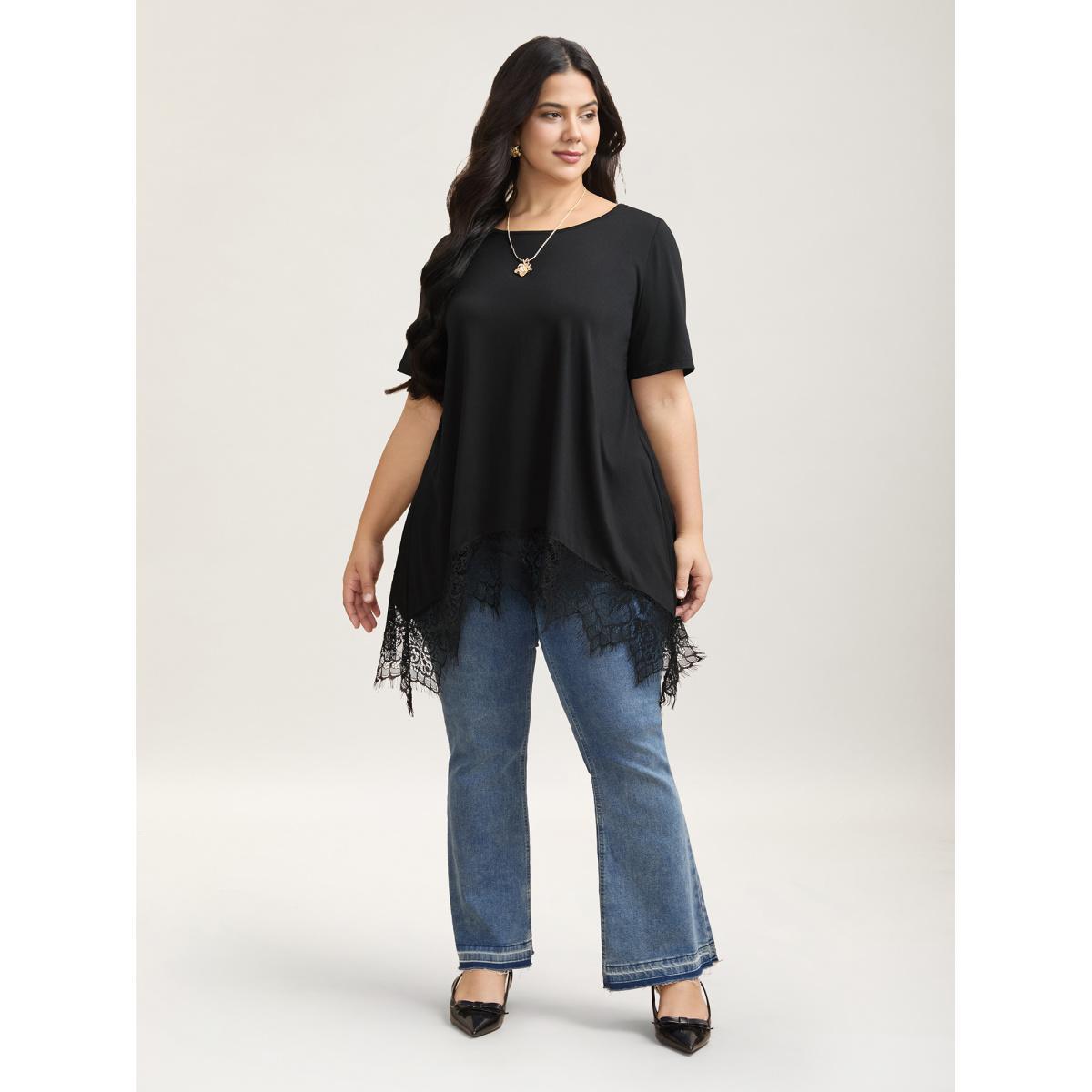 Plus Size Lace Trim Round Neck Casual T-Shirt Black Women Elegant Patchwork Round Neck Loose Everyday T-shirts BloomChic 22-24/3X Product Image