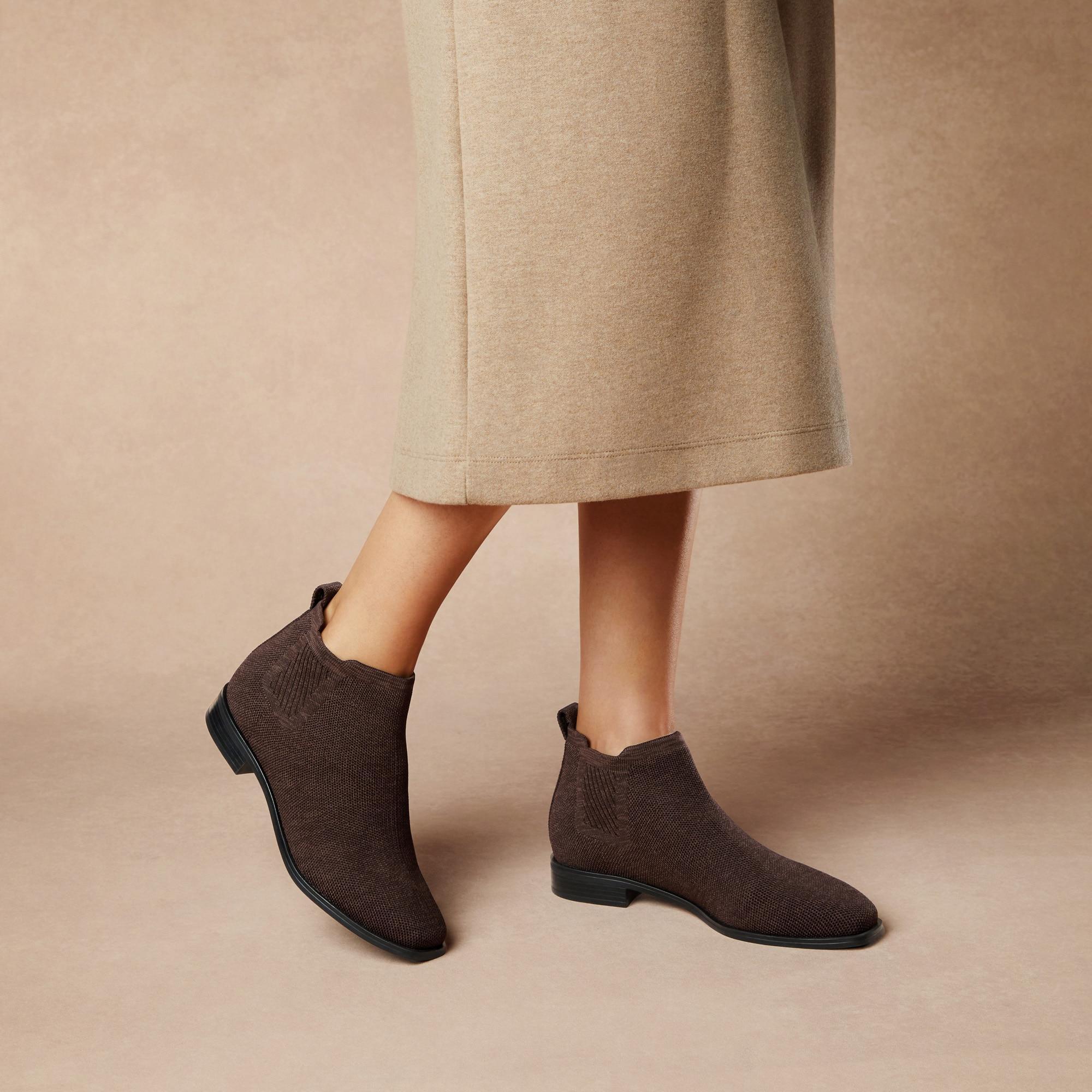 Square-Toe Water-Repellent Ankle Boots (Ryan Pro) Product Image