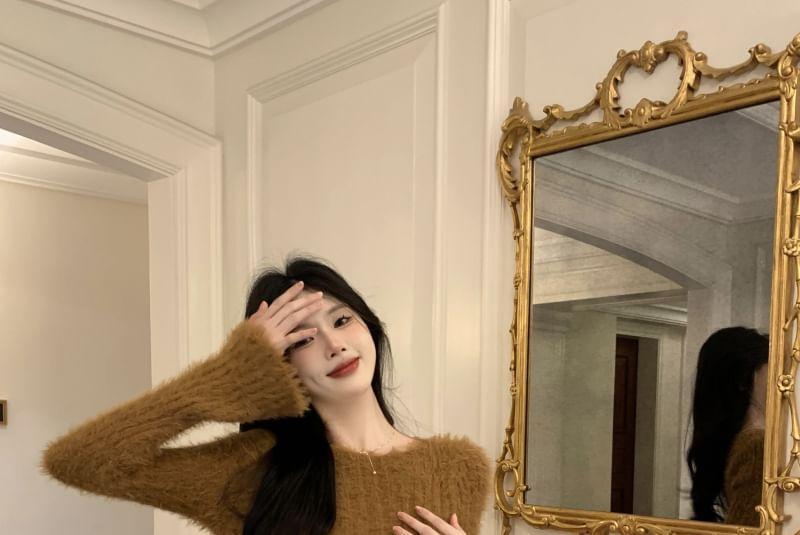 Long-Sleeve Crew Neck Plain Fluffy Crop Knit Top / High Rise Color Block Midi Pencil Skirt Product Image