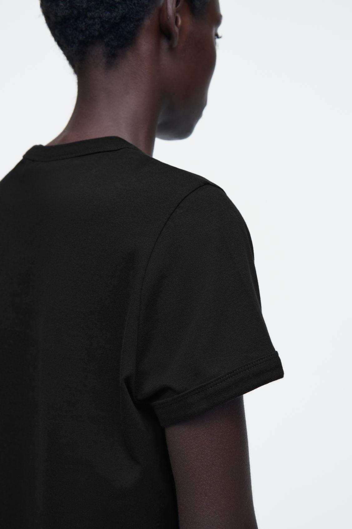 SHRUNKEN RINGER T-SHIRT Product Image