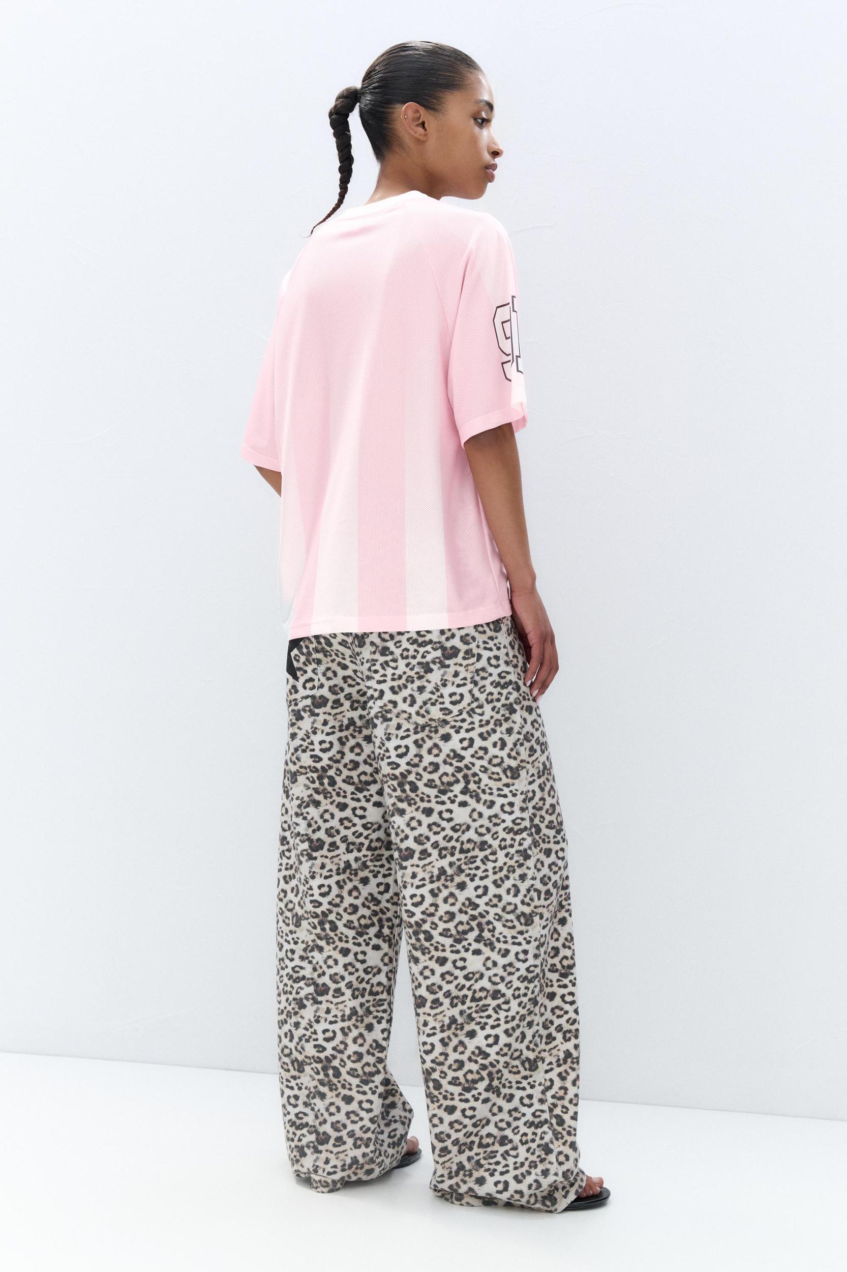 Pink 91 STWD soccer T-shirt Product Image