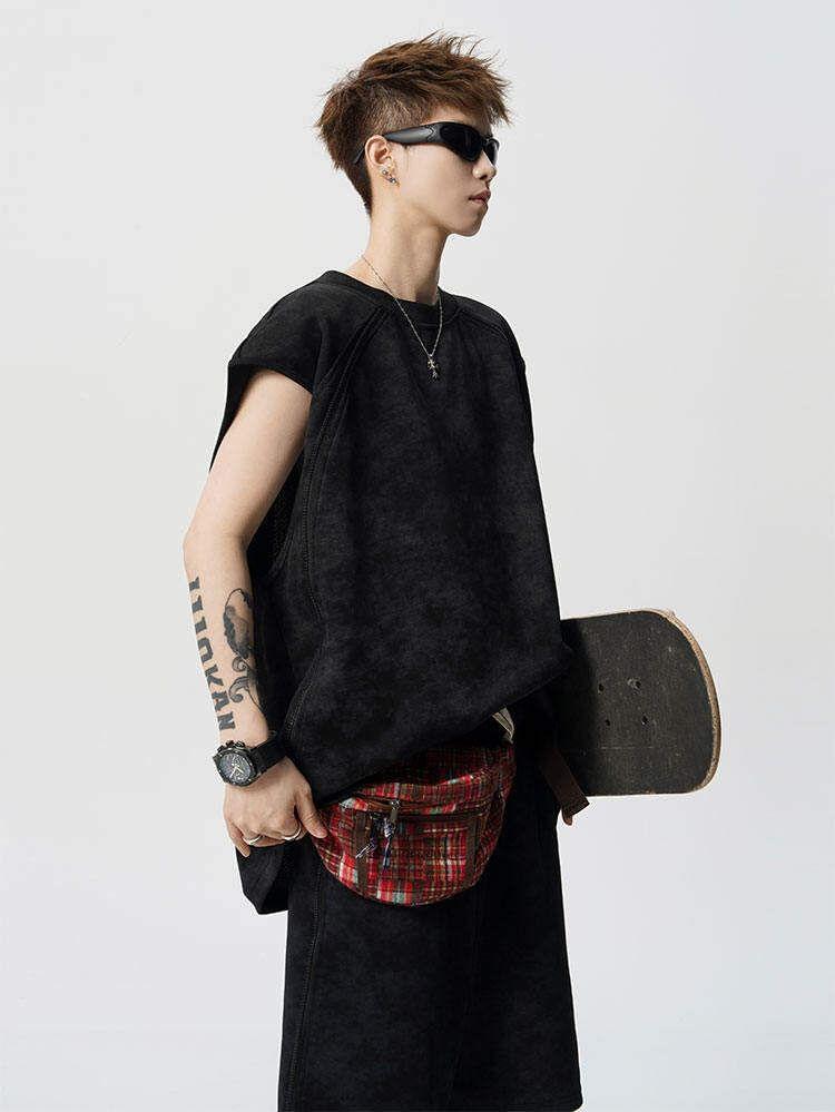 Set: Crew Neck Striped Tie Dye Tank Top + Mid Rise Shorts Product Image