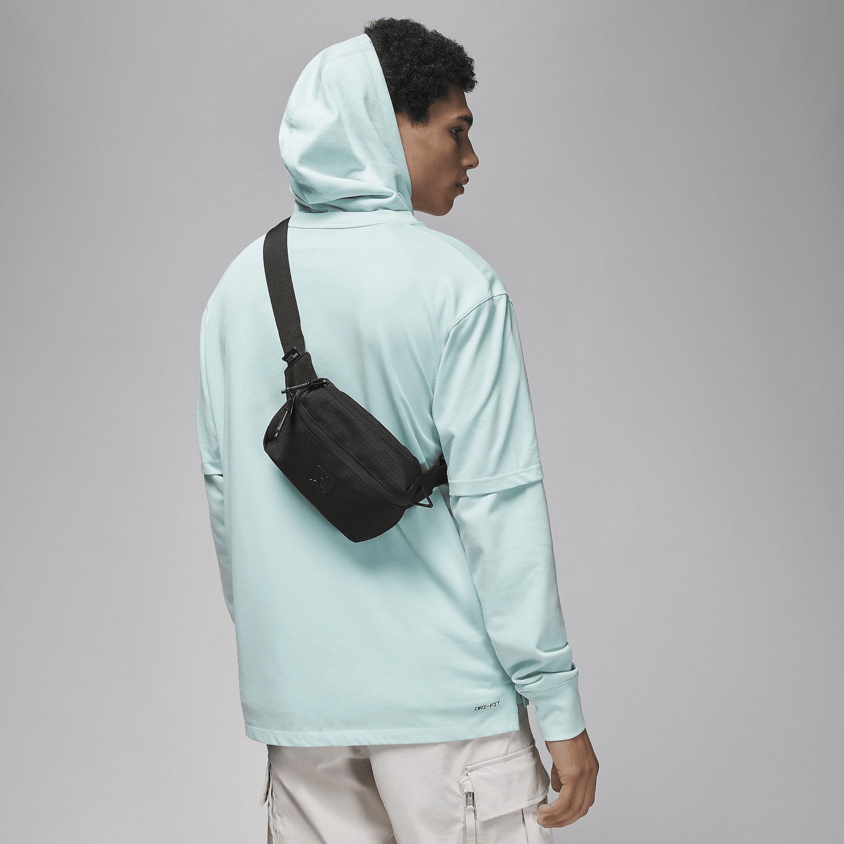 Jordan Franchise Crossbody Bag (2L) Product Image