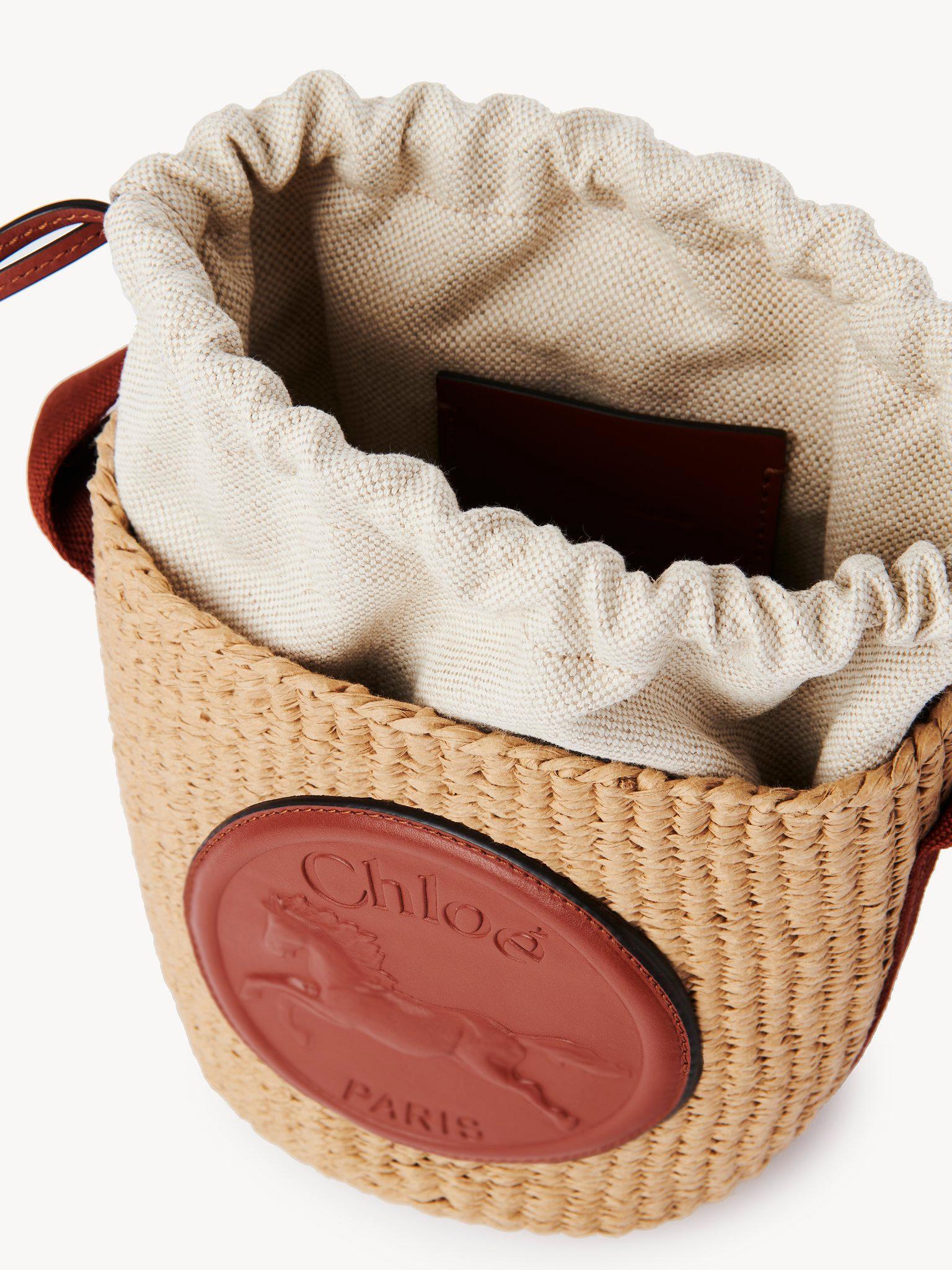 Small Horse Medal basket in natural fibers Product Image