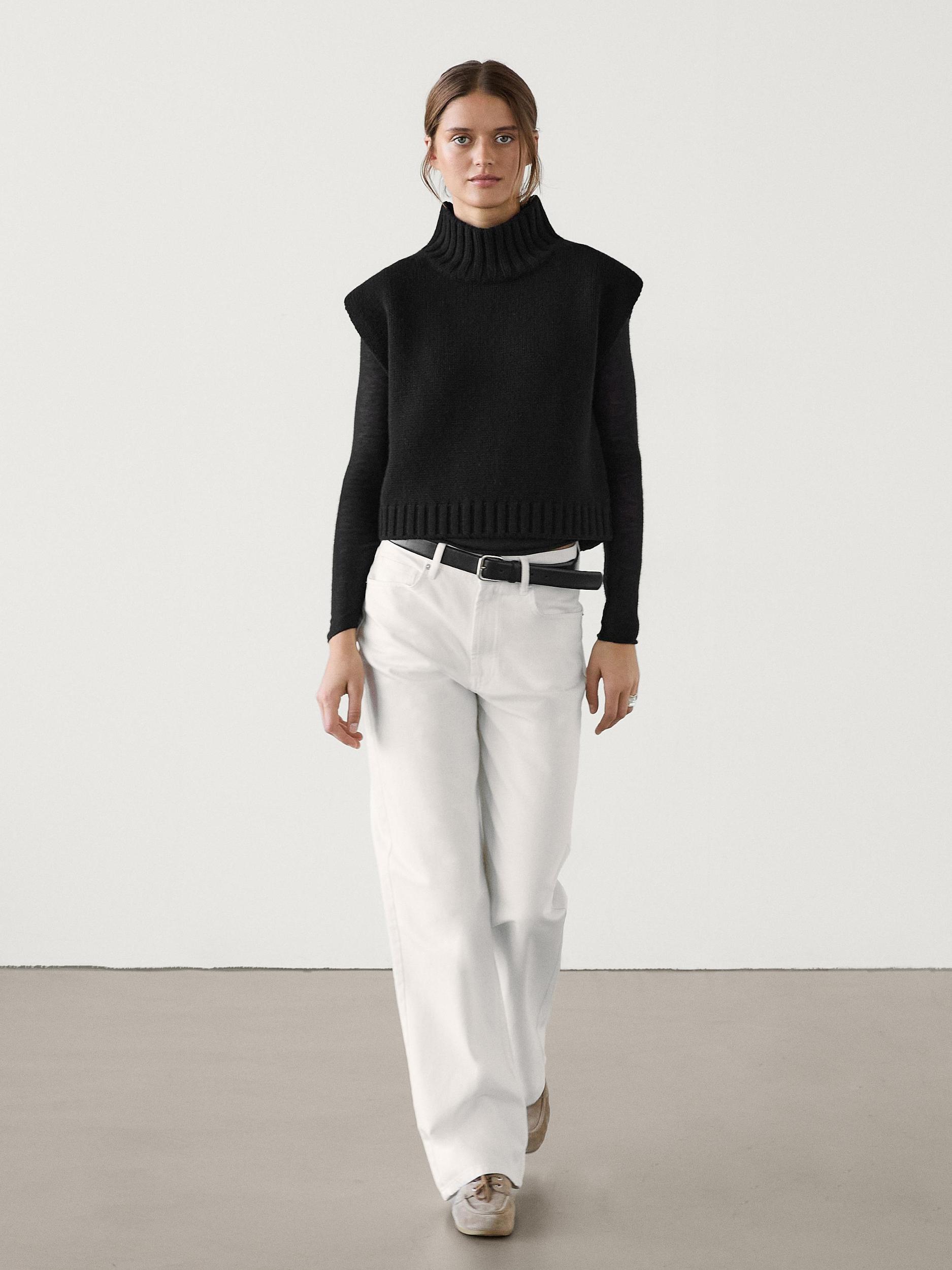 High neck knit vest Product Image