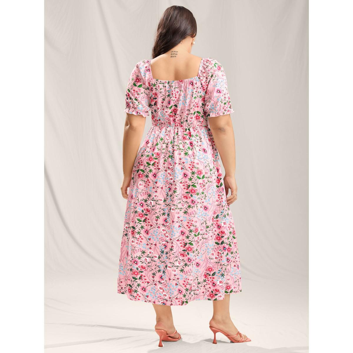 Plus Size Shirred Floral Print Pockets Maxi Dress Lightyellow Women Square Neck Short sleeve Curvy BloomChic 26/4X Product Image