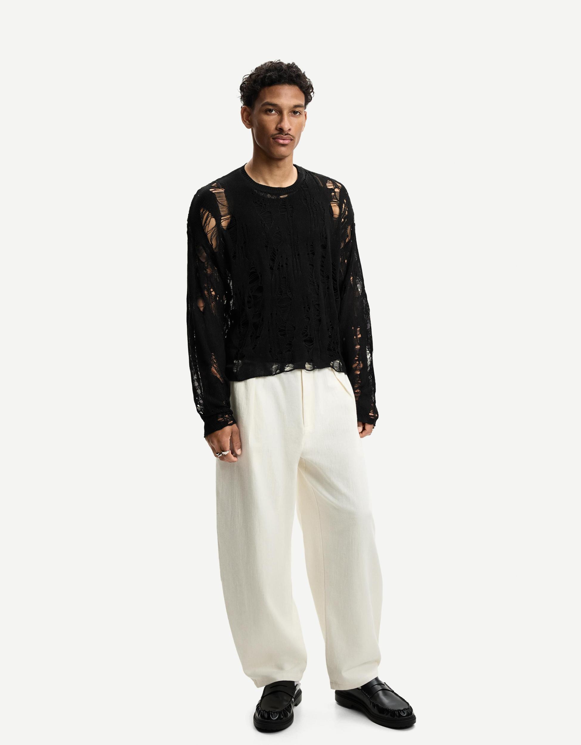 Ripped sweater Product Image