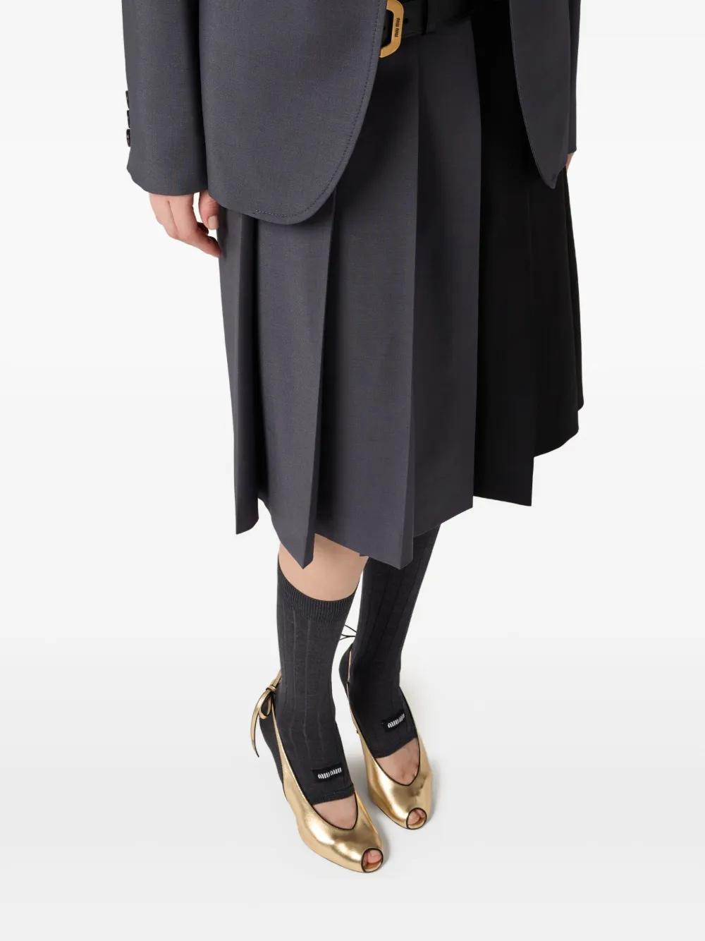 pleated skirt Product Image