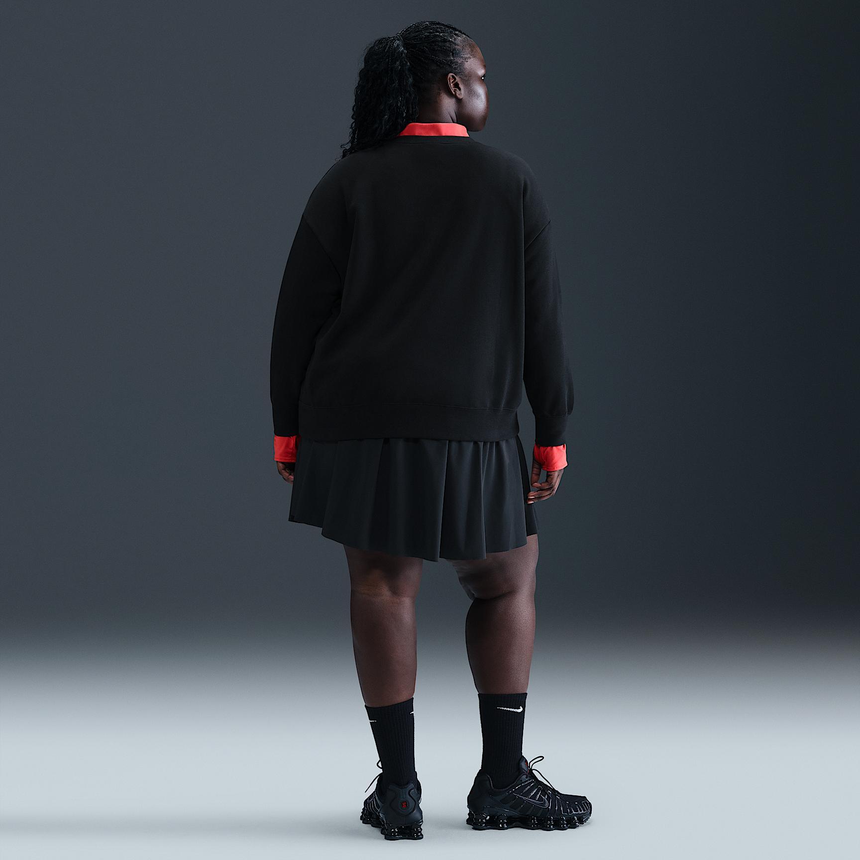 Nike Sportswear Club Fleece Women's Loose Crew-Neck Sweatshirt (Plus Size) Product Image
