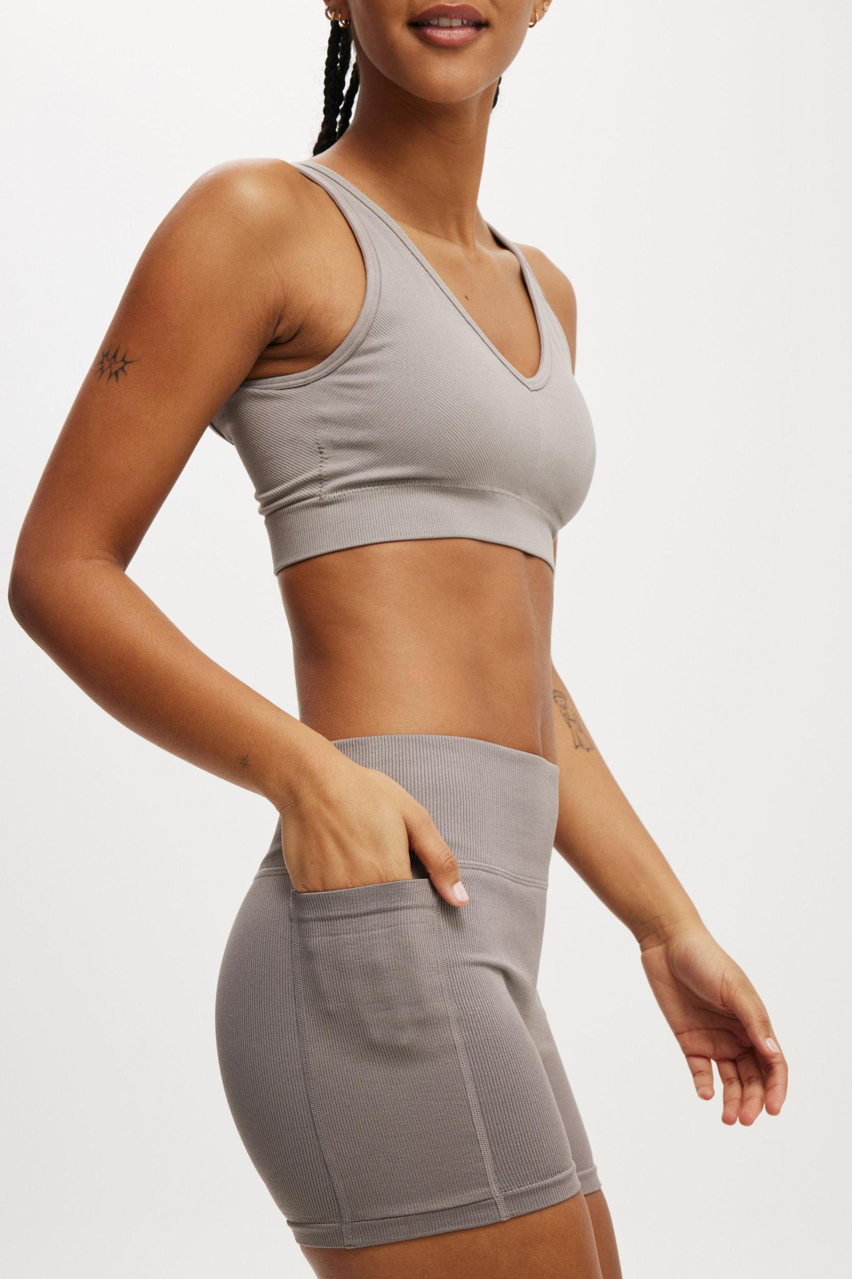 Seamless Pocket Shortie Short Product Image