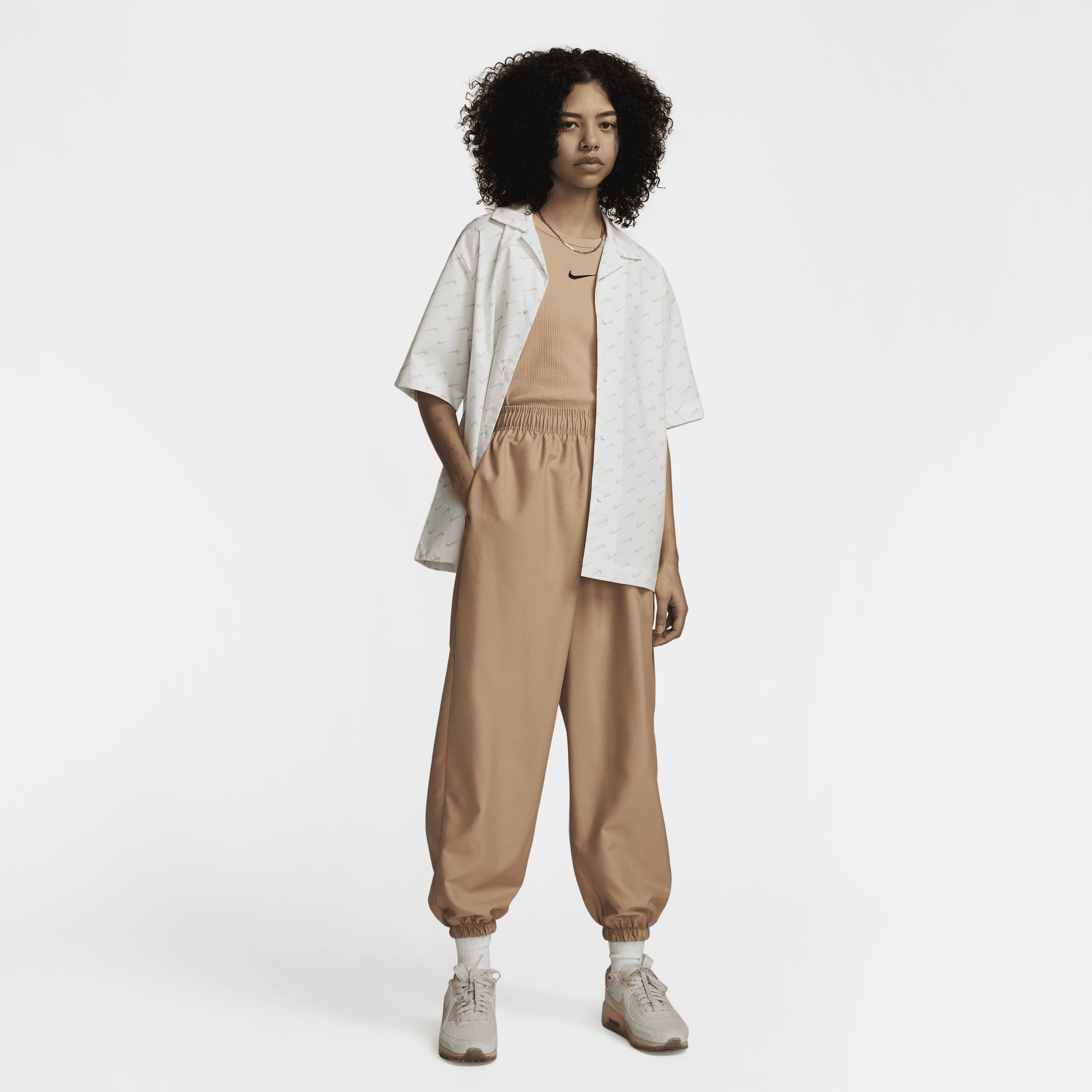 Nike Womens NSW Everyday MOD Woven Short Sleeve Top Product Image