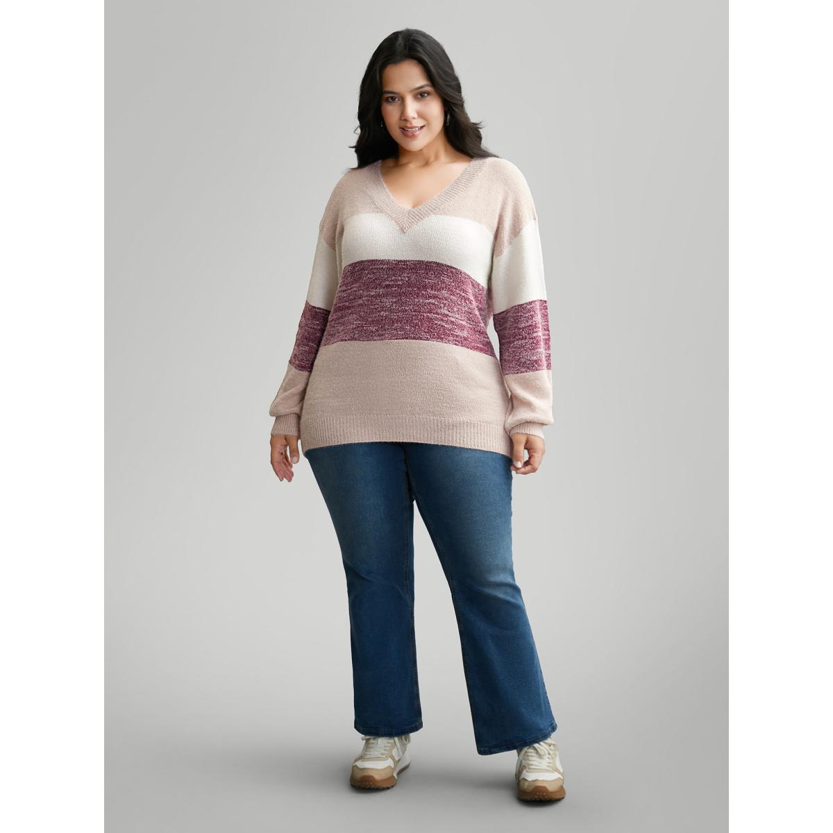 Plus Size Colorblock Contrast Super Soft Plush Knit V Neck Pullover Crepe Women Elegant Loose Long Sleeve V-neck Dailywear Pullovers BloomChic 12/L Product Image