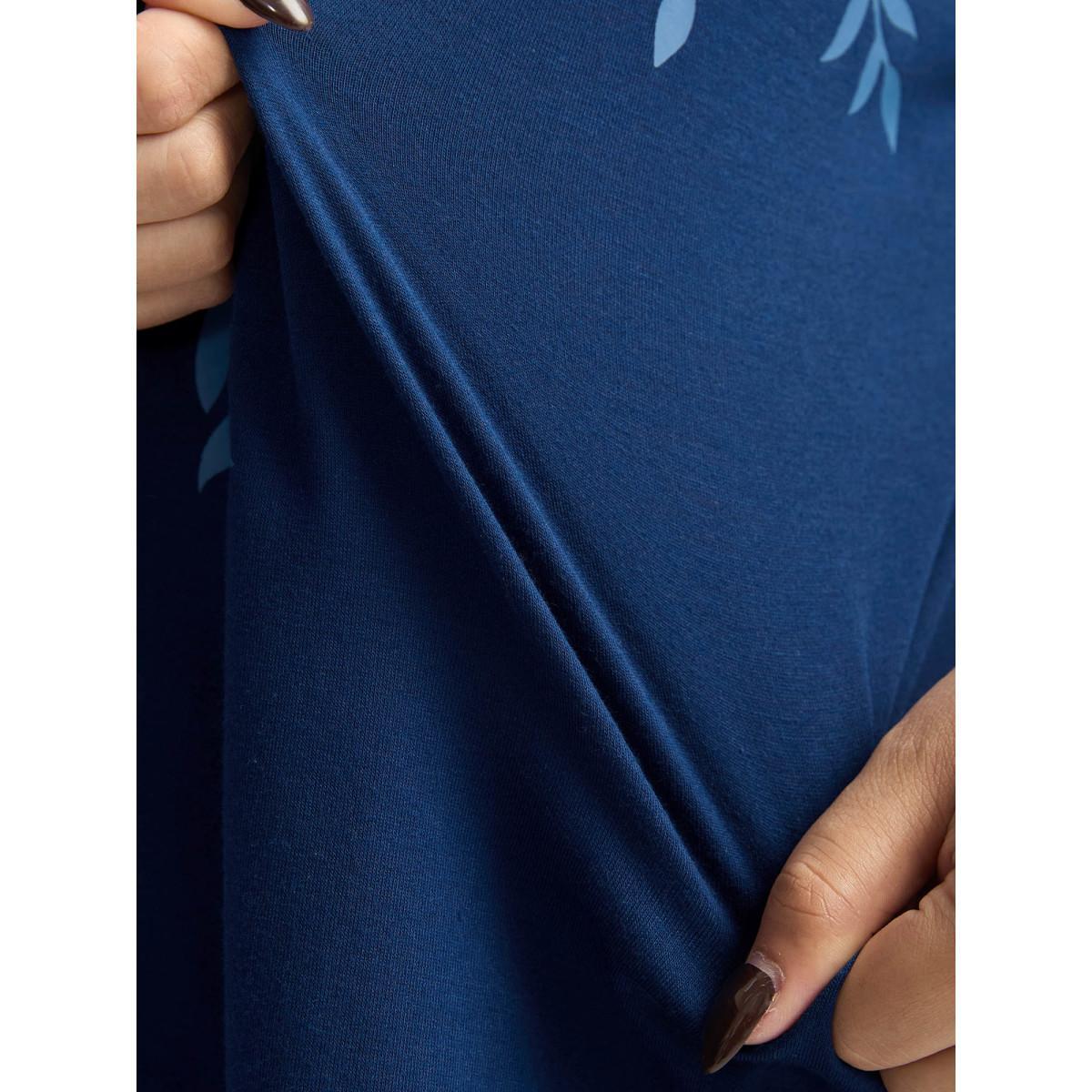 Plus Size V Neck Floral Print Stretchy T-Shirt Navy Women Non V-neck Everyday-Elegant T-shirts BloomChic 30/6X Product Image