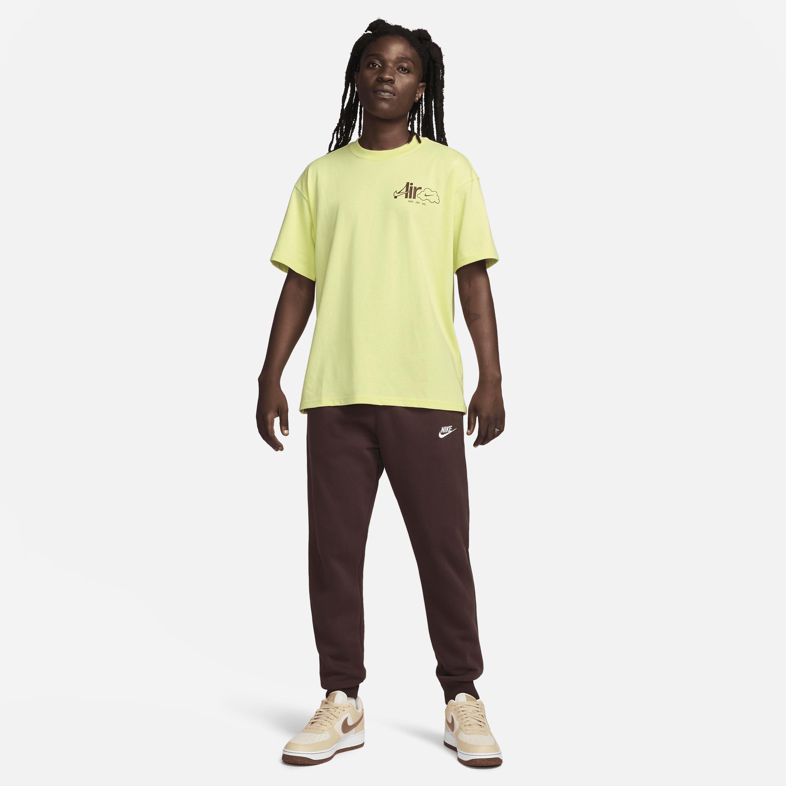 Nike Sportswear Men's Max90 T-Shirt Product Image