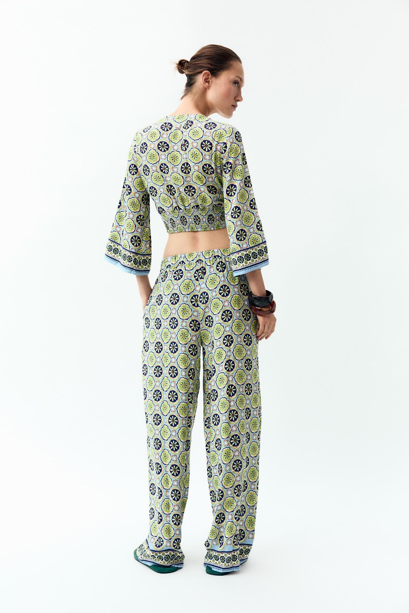 PRINTED WIDE LEG PANTS Product Image