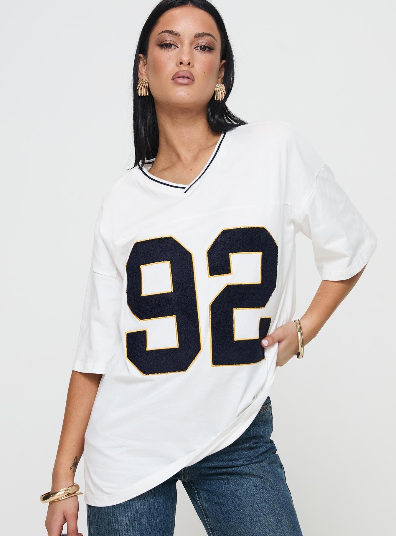92 Charm Top White Product Image