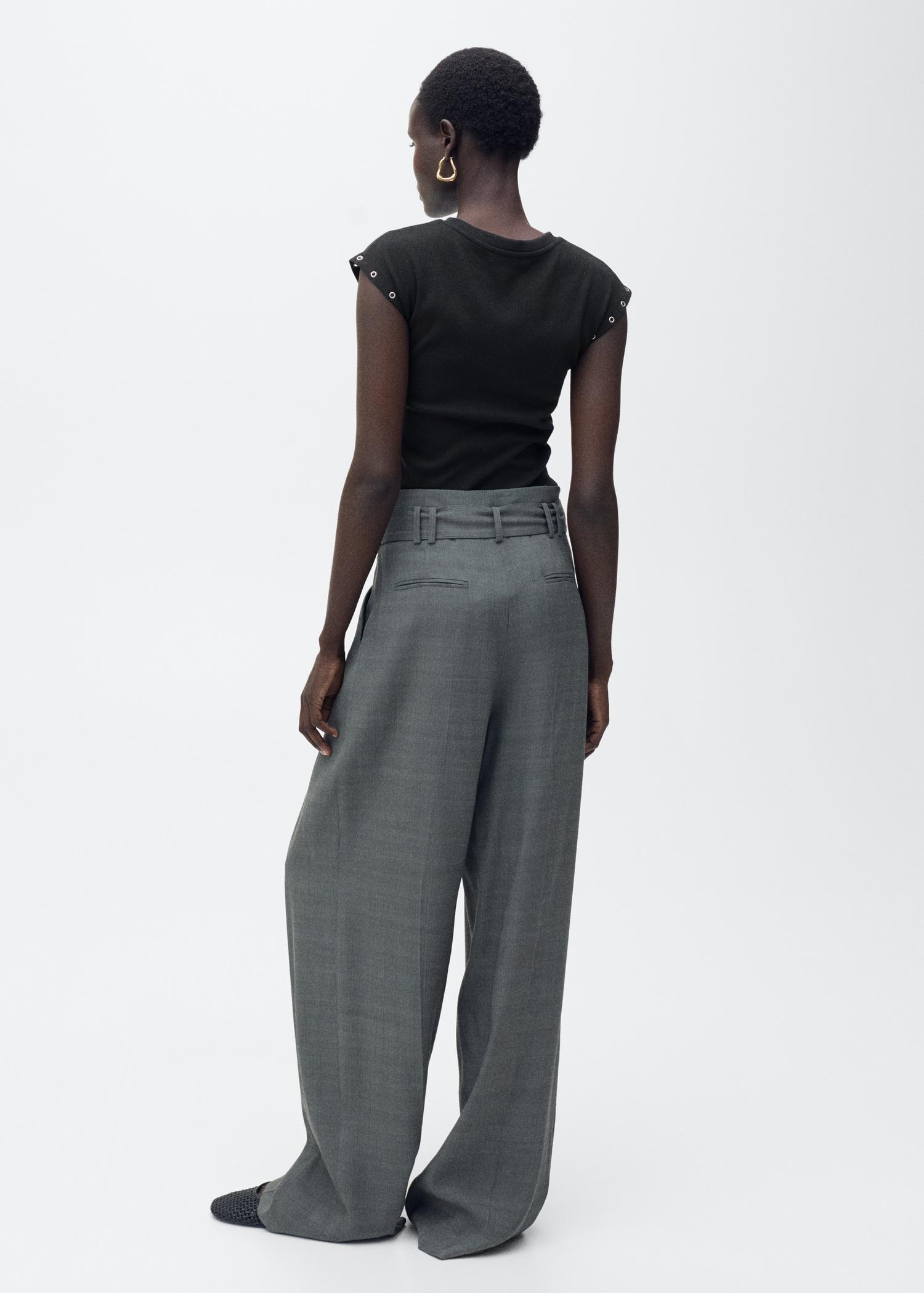 Ribbed t-shirt with die-cut trim - Women | MANGO USA Product Image