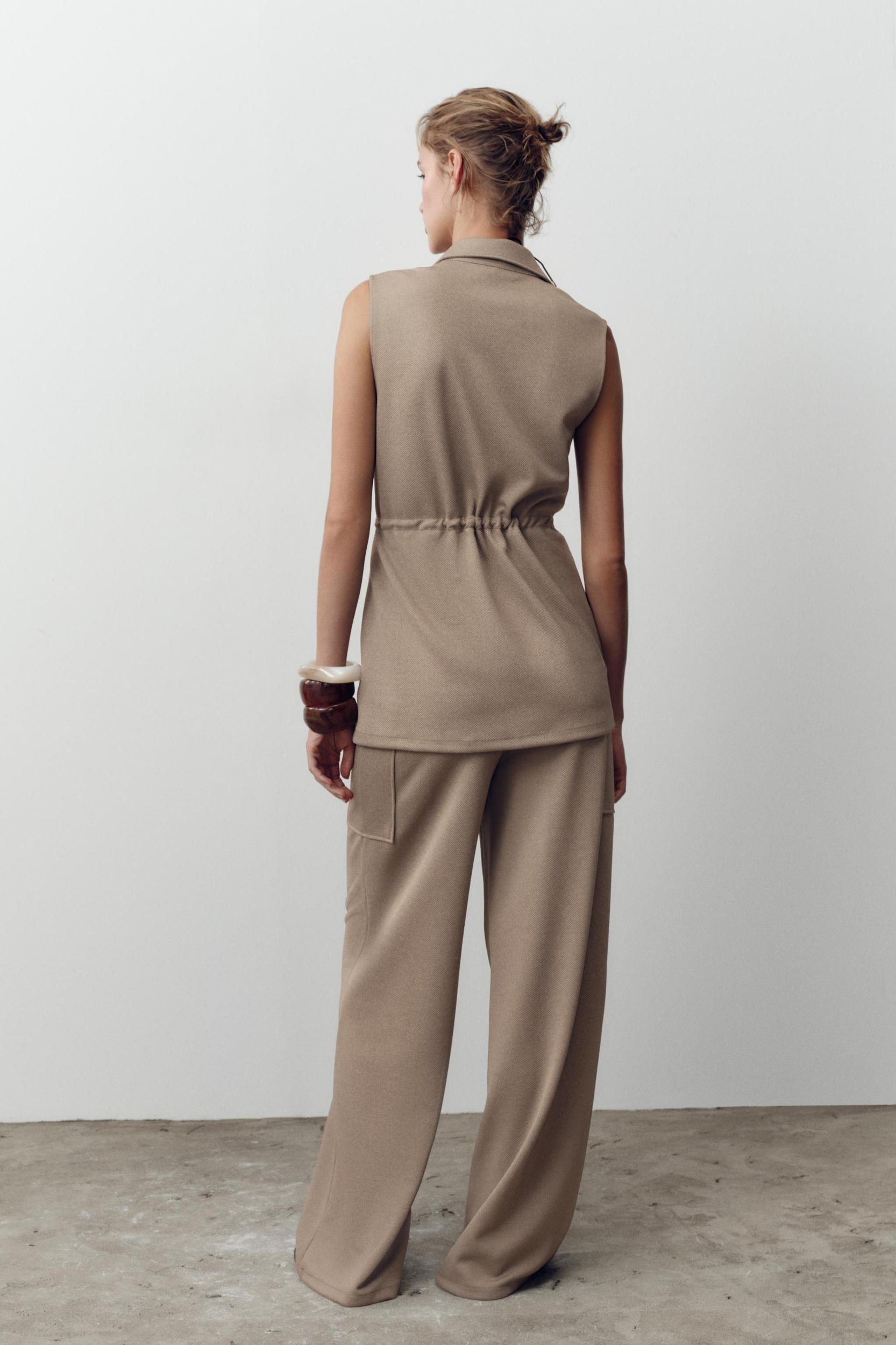 TWILL BUTTON VEST Product Image