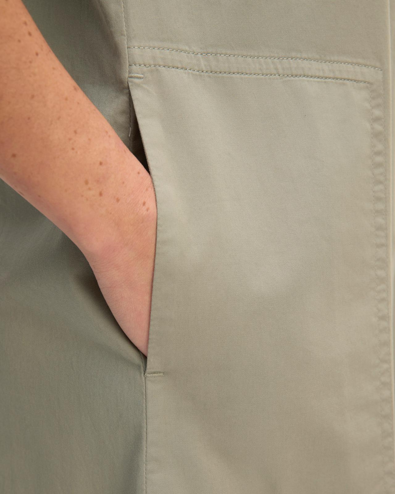 The Short-Sleeve Puff Midi Dress Product Image
