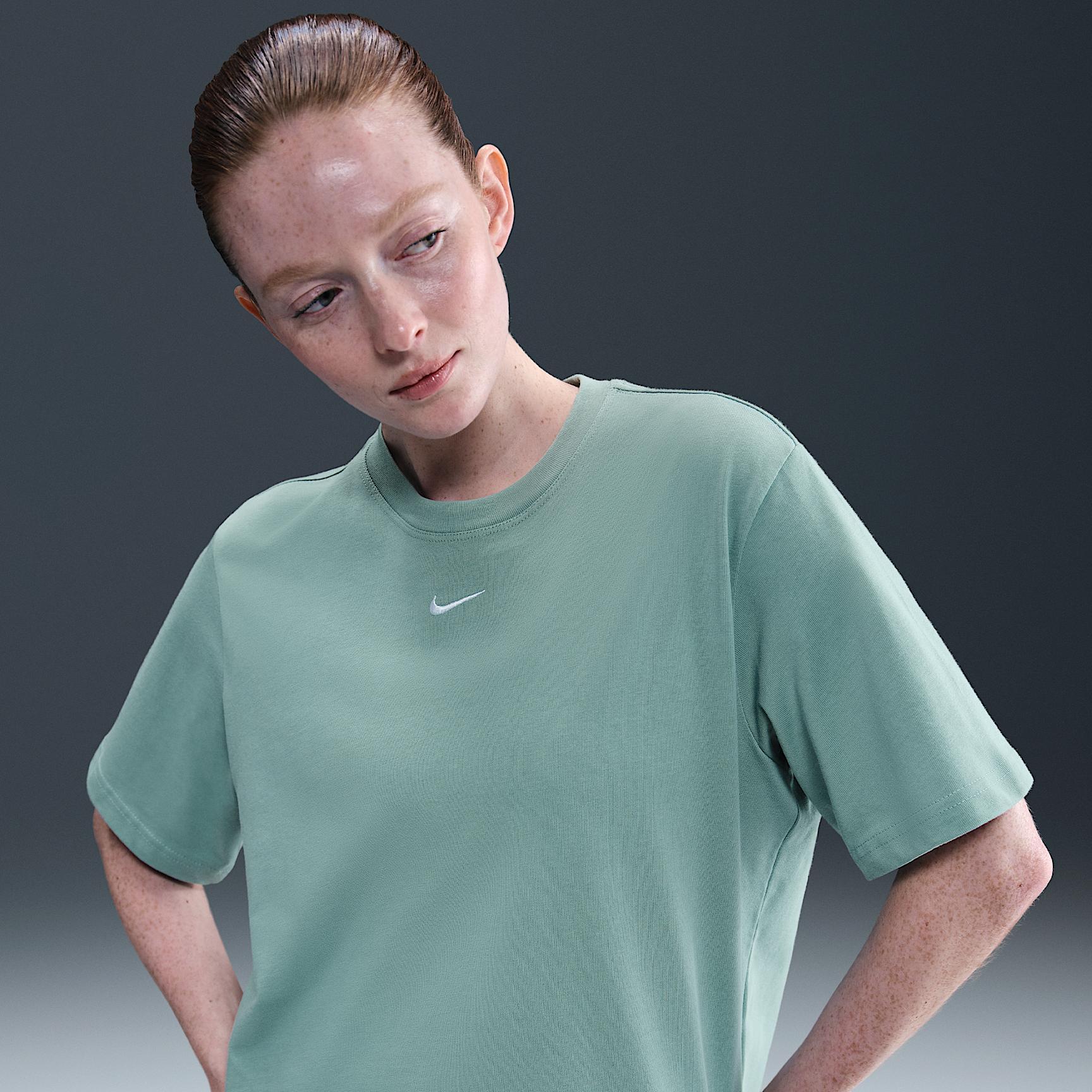 Nike Sportswear Essential Women's Boxy T-Shirt Product Image