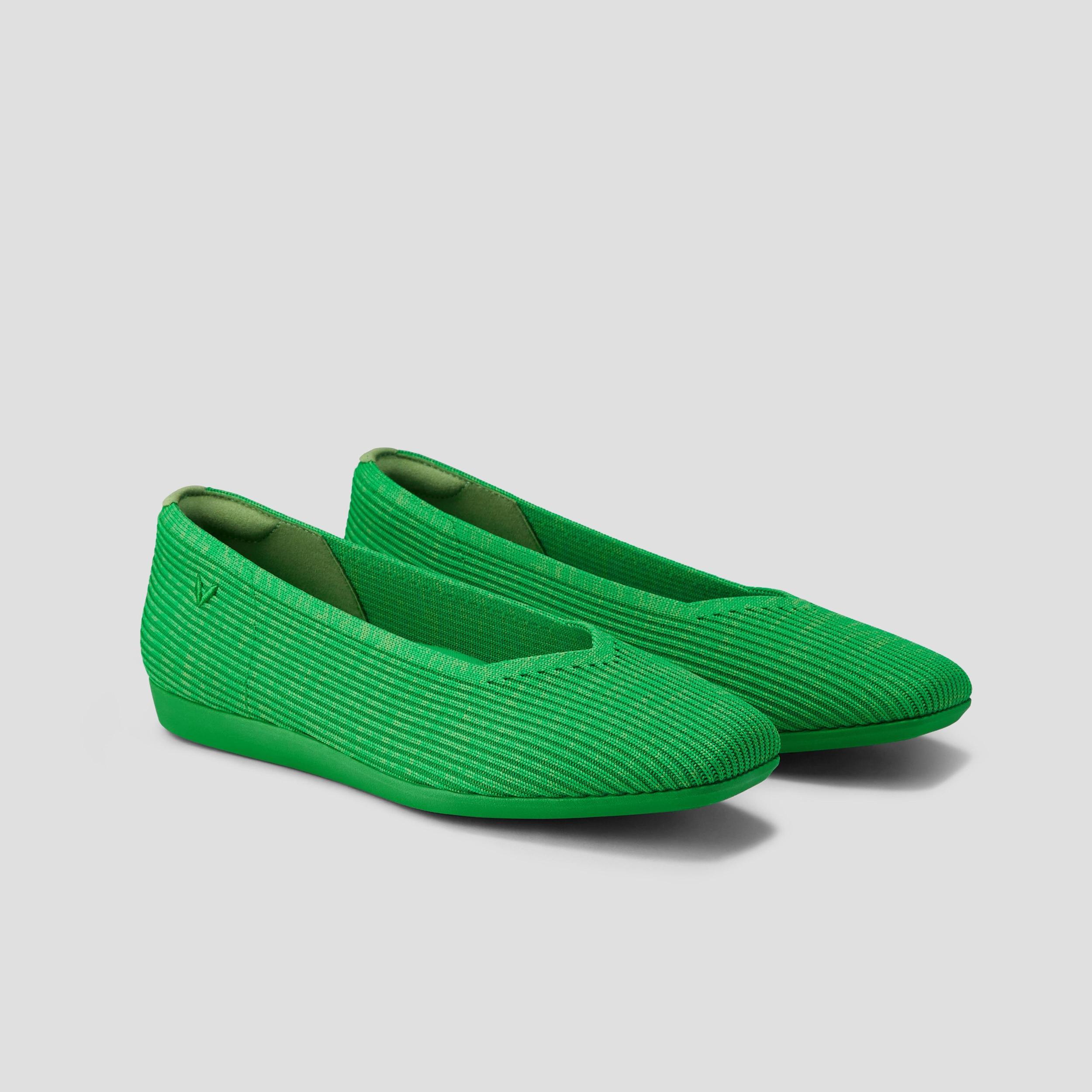 Lightweight Square-Toe V-Cut Flats (Margot Walker) Product Image