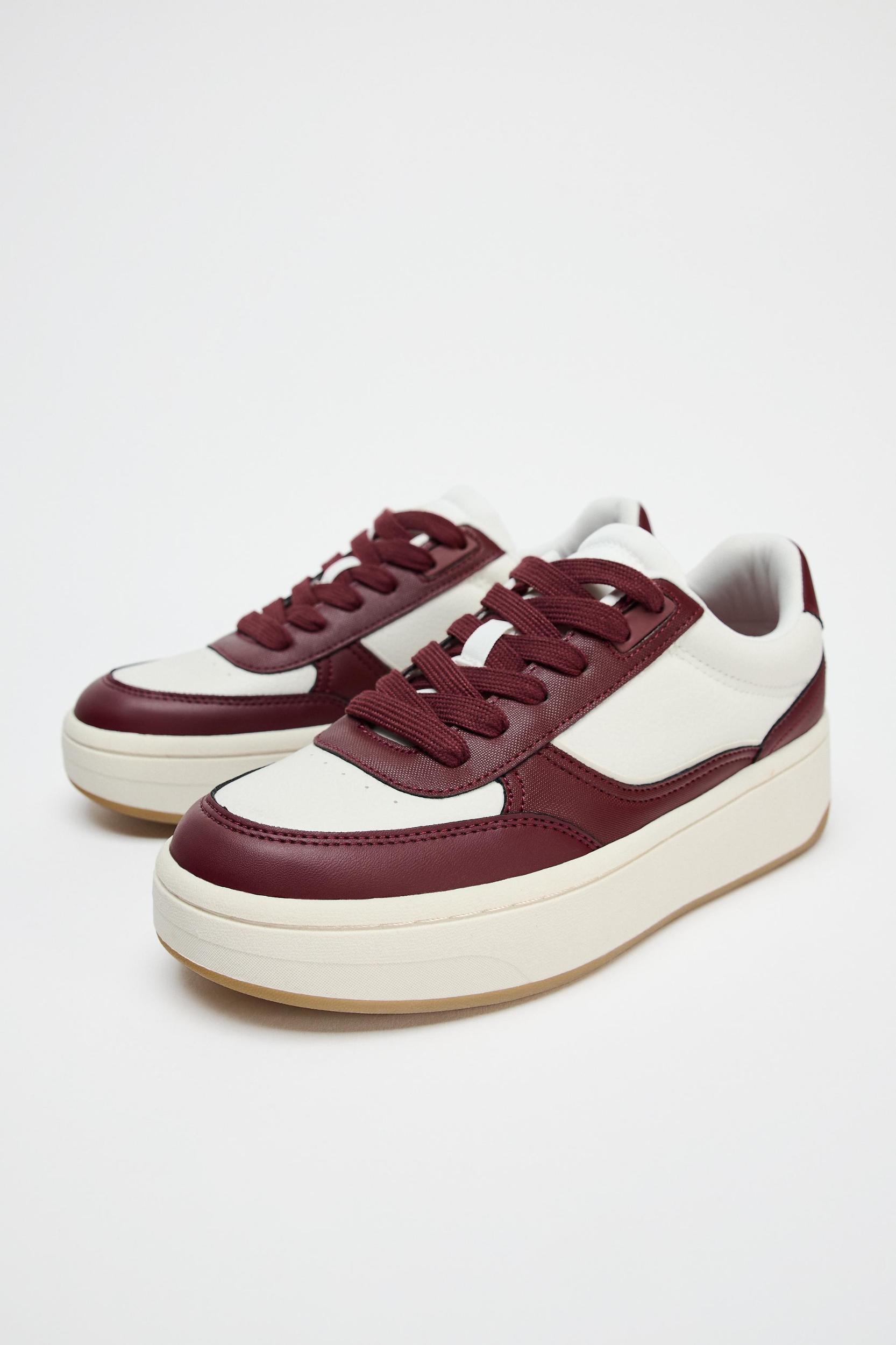SNEAKERS IN A COMBINATION OF COLORS Product Image