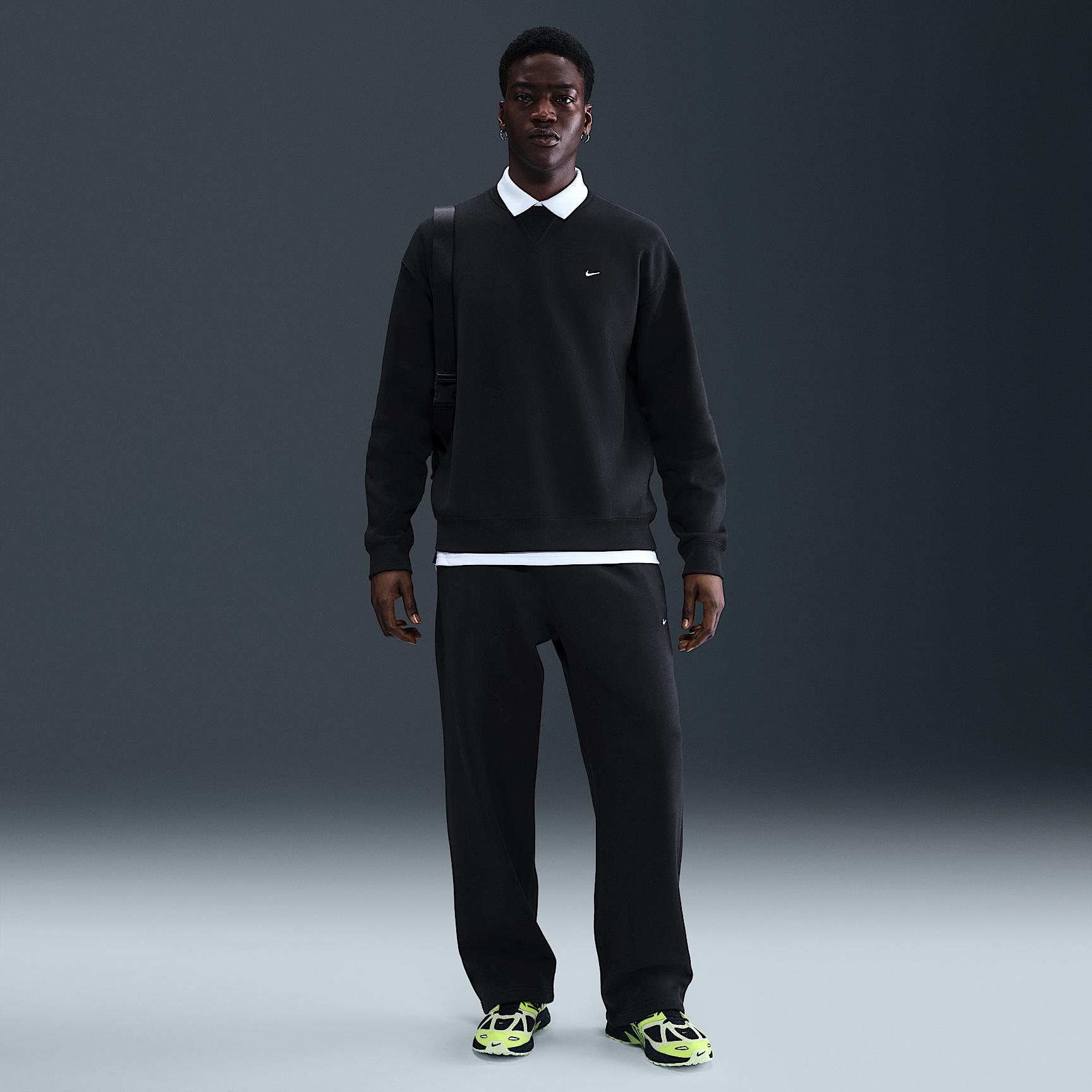 Nike Men's Solo Swoosh Fleece Crew Product Image