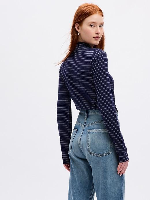 Modern Mockneck Cropped T-Shirt Product Image