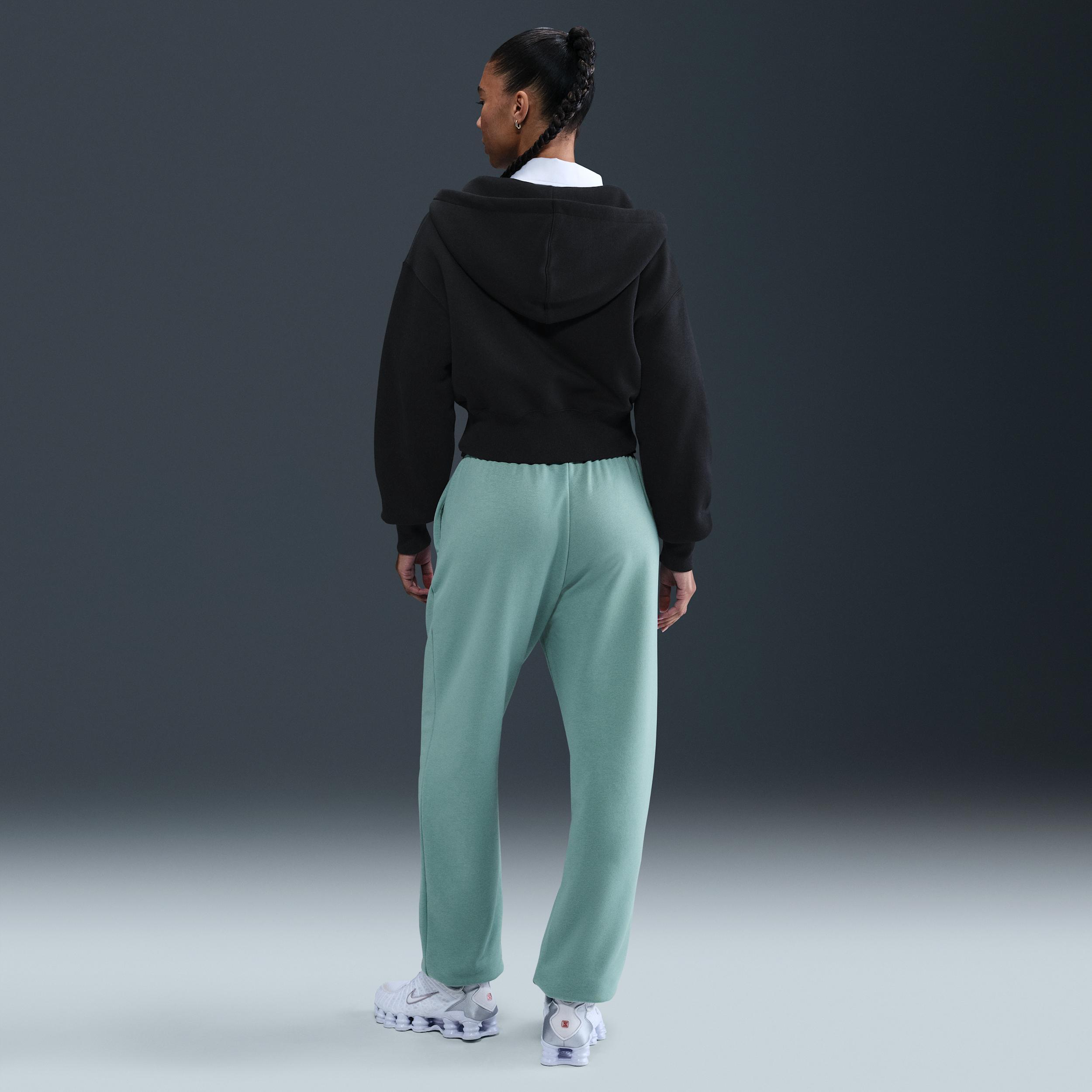 Women's Nike Sportswear Club Fleece Mid-Rise Oversized Sweatpants Product Image