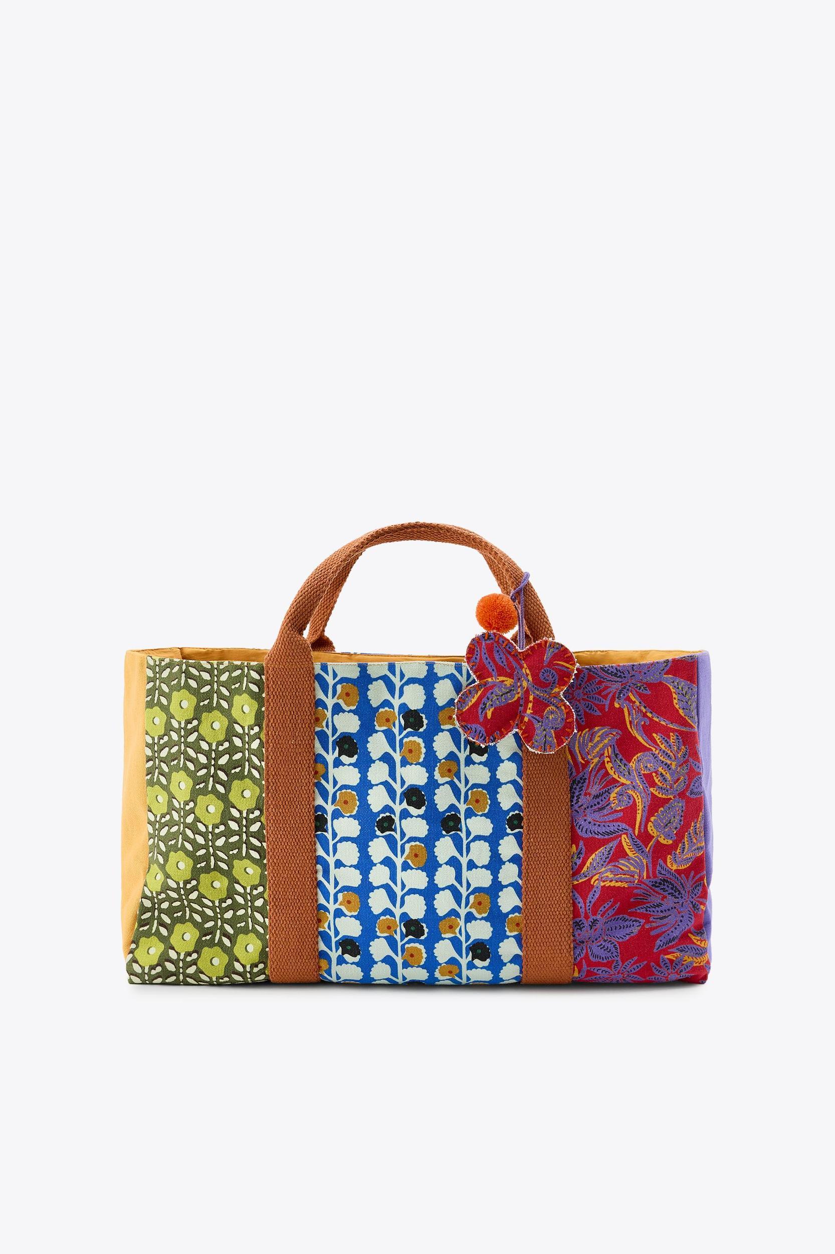 CHARM PRINTED BAG Product Image