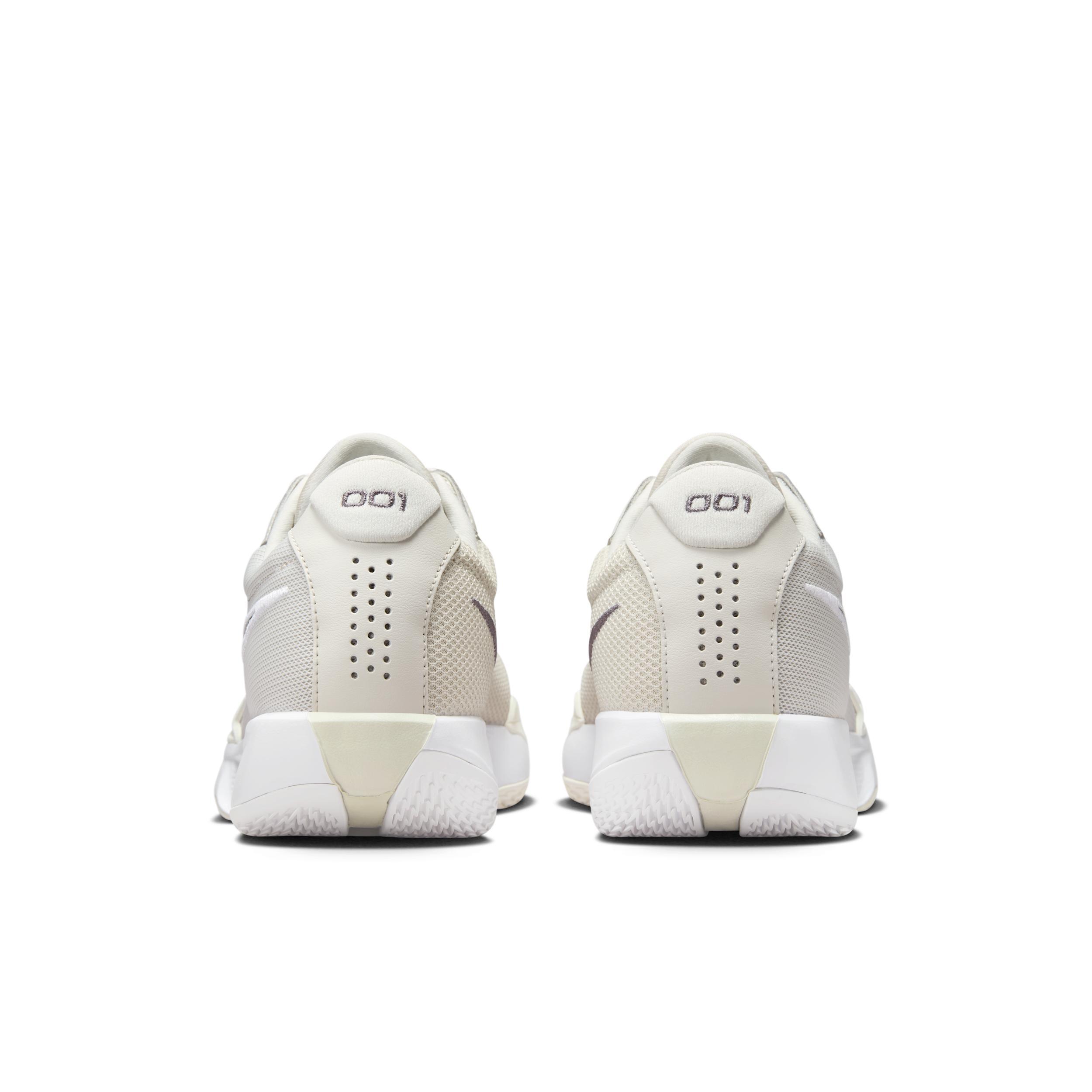 Nike Men's G.T. Cut Academy Basketball Shoes Product Image