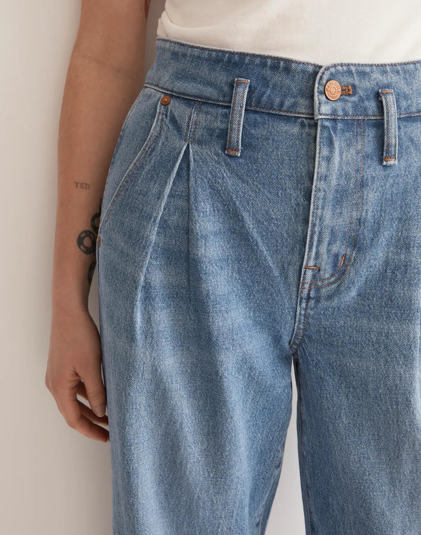 The Perfect Vintage Wide-Leg Crop Jean in Birchford Wash: Pleated Edition Product Image
