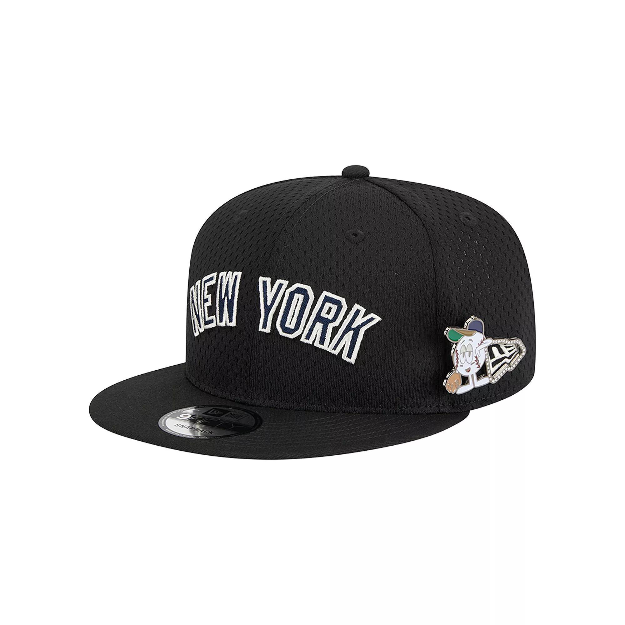 Men's New Era Black New York Yankees Post Up Pin 9FIFTY Snapback Hat Product Image