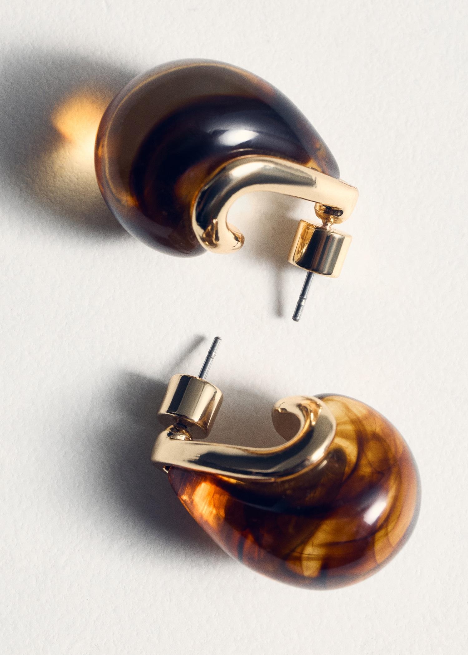 Resin drop earrings - Women | MANGO USA Product Image