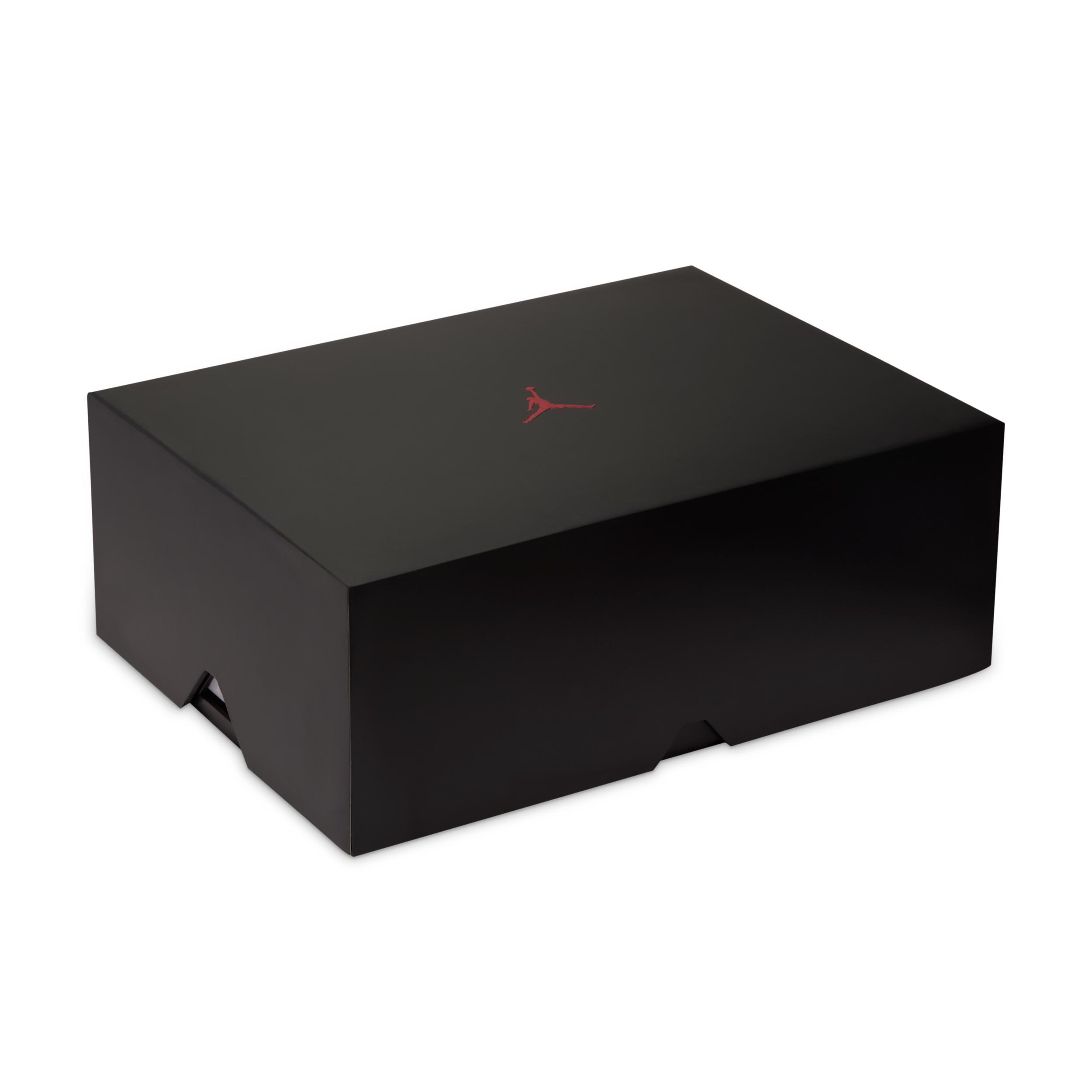 Men's Air Jordan 40 "The Classic" Basketball Shoes Product Image