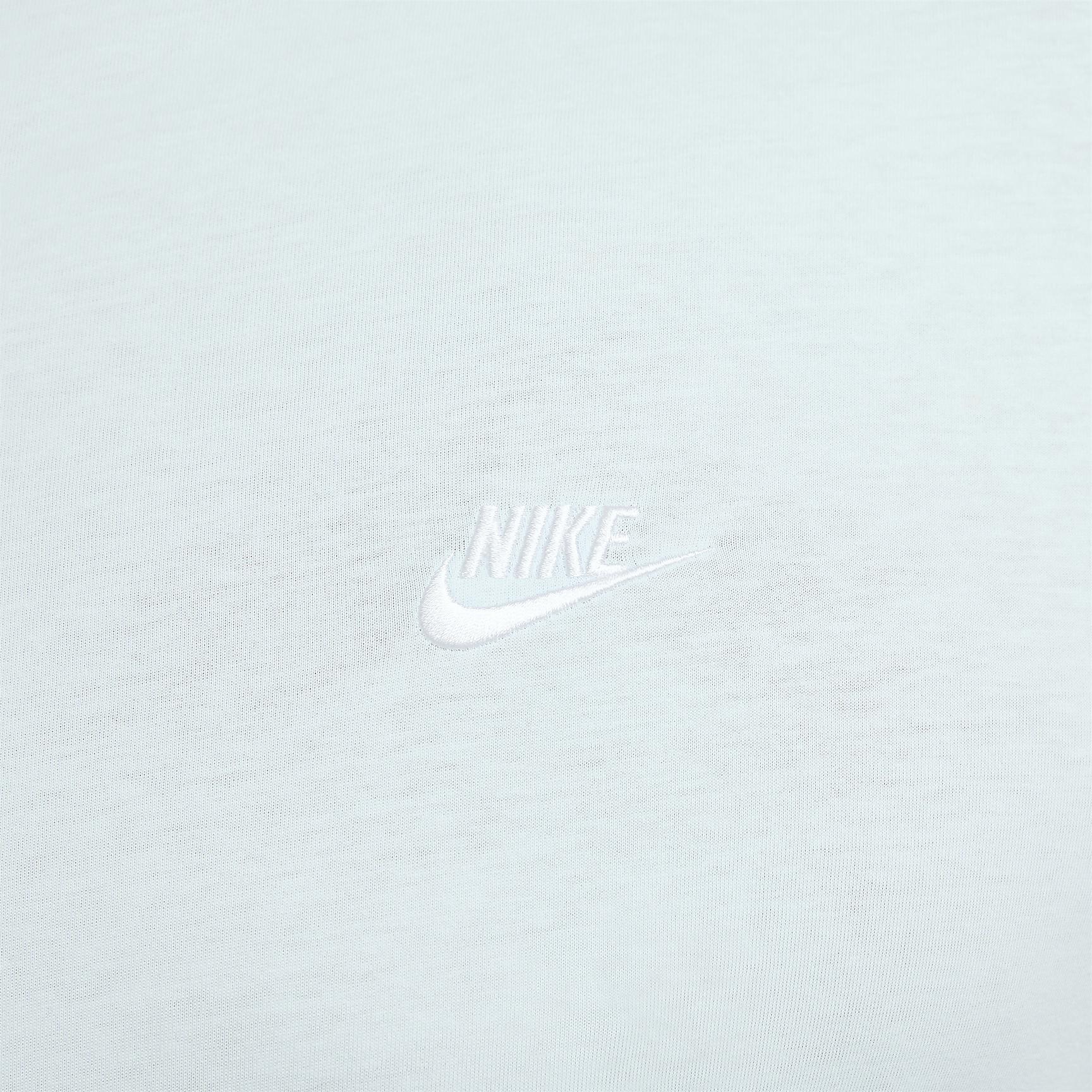 Nike Sportswear Club Men's T-Shirt Product Image