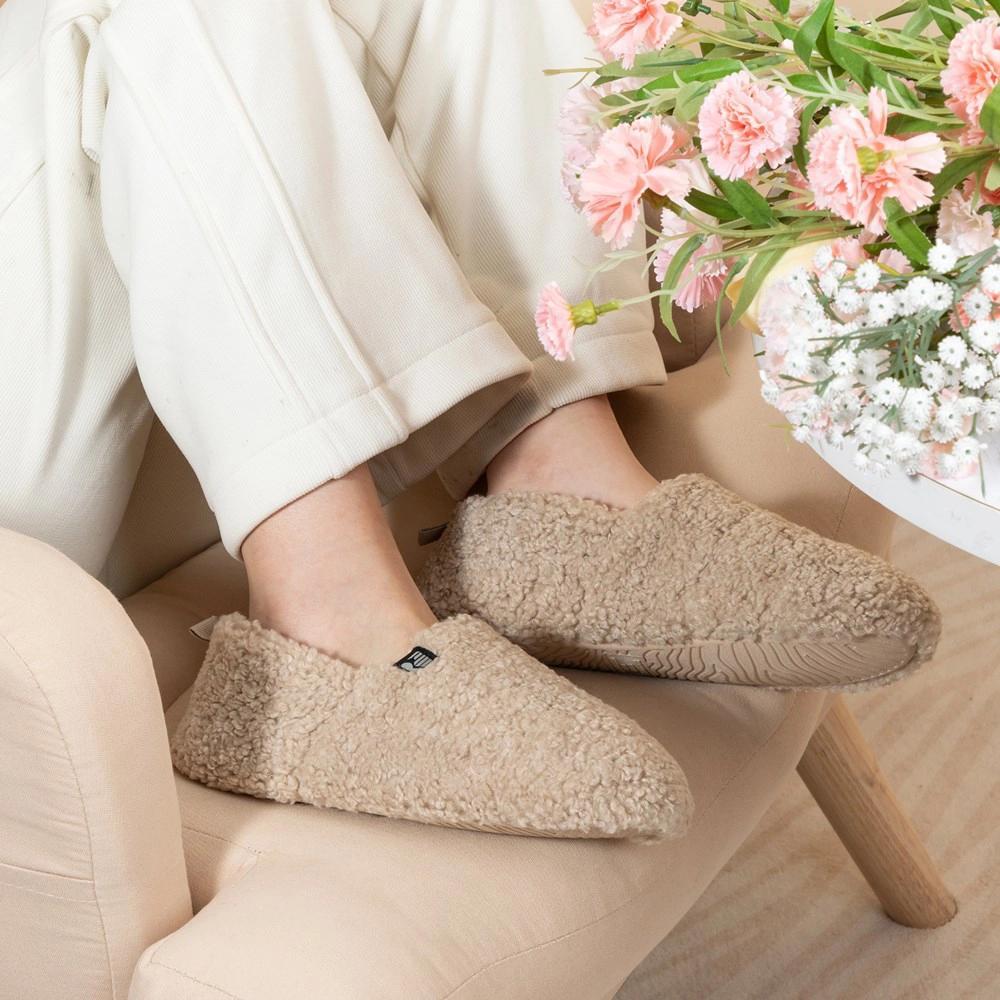RockDove Women's Faux Shearling Closed Back Slipper with Memory Foam Product Image