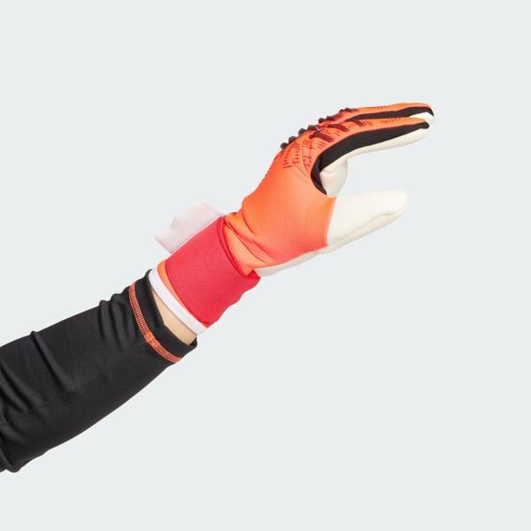 Predator Competition Goalkeeper Gloves Product Image