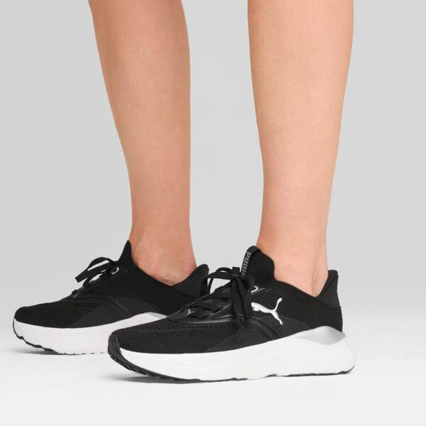 PUMA SOFTRIDE Mayve Running Shoes Women in Black/White Product Image