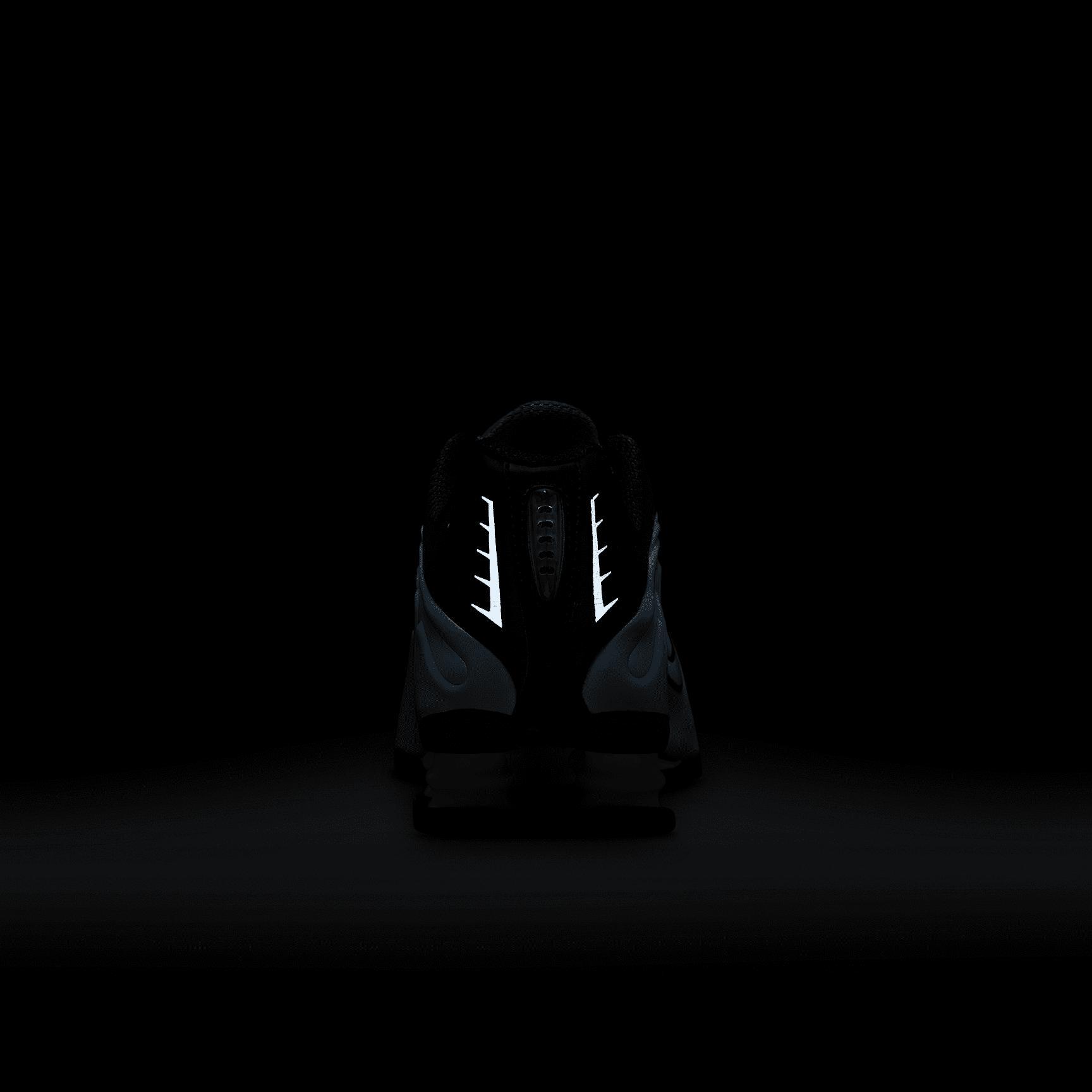 Nike Womens Shox R4 Casual Shoes Product Image