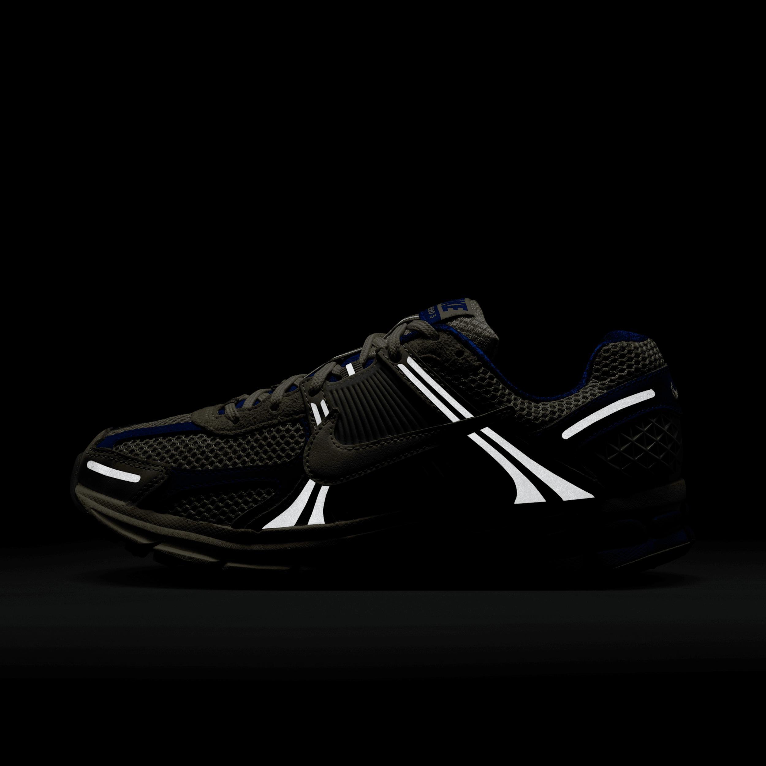 Nike Women's Zoom Vomero 5 Shoes Product Image