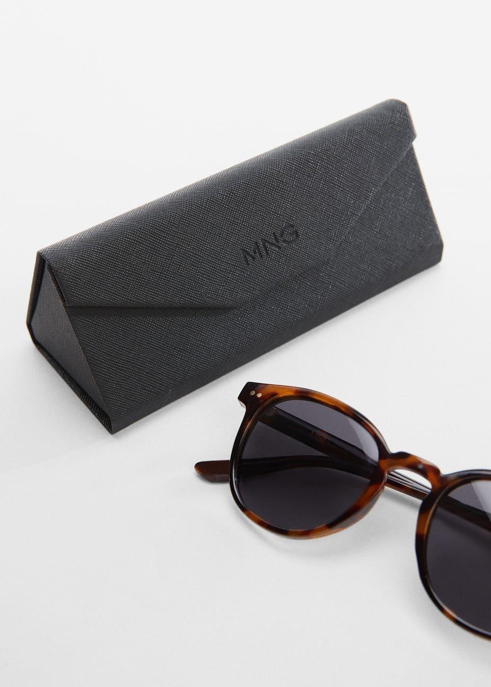 Ray-Ban Elliot Kids Sunglasses Frame Grey Lenses Product Image