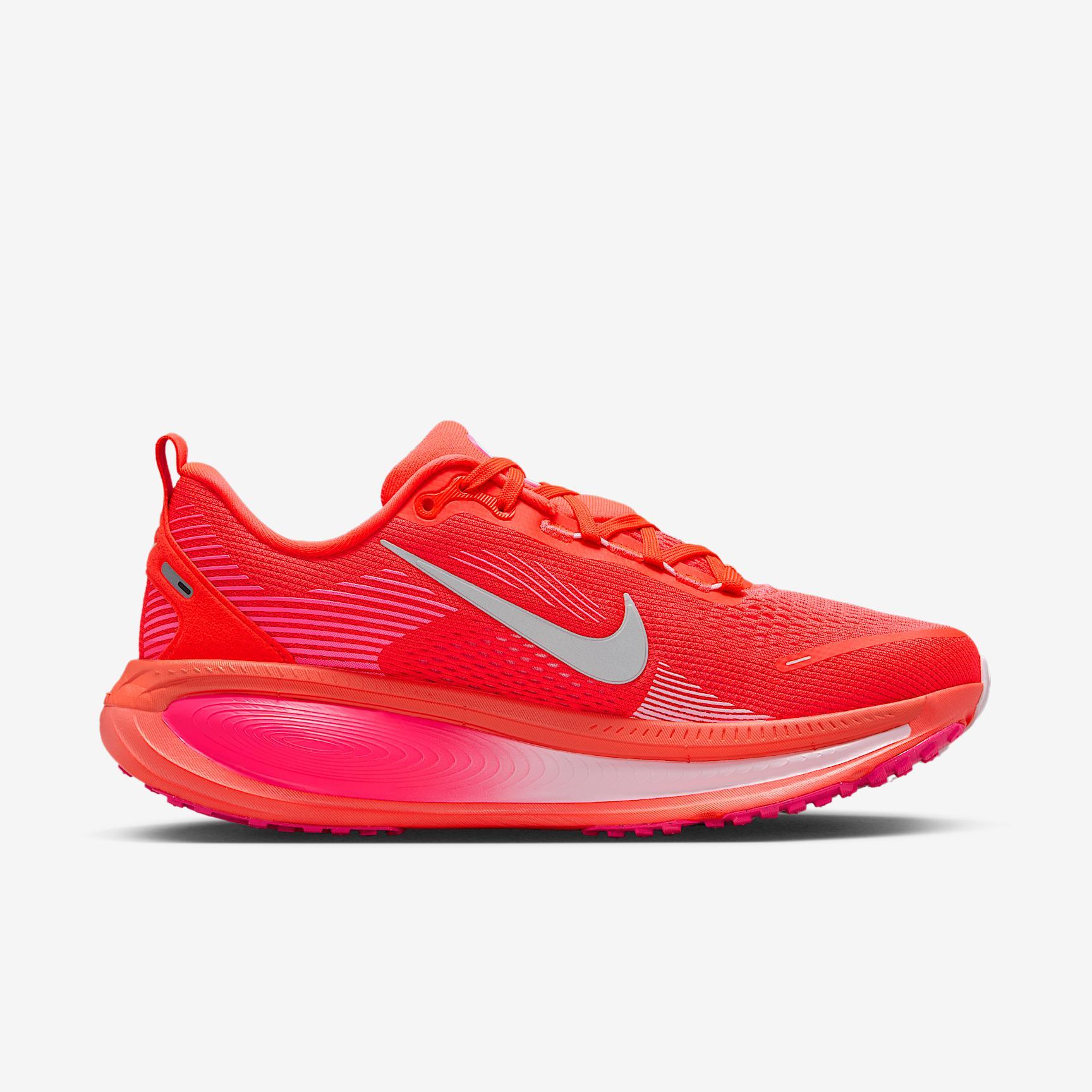 Nike Women's Vomero 18 Road Running Shoes Product Image