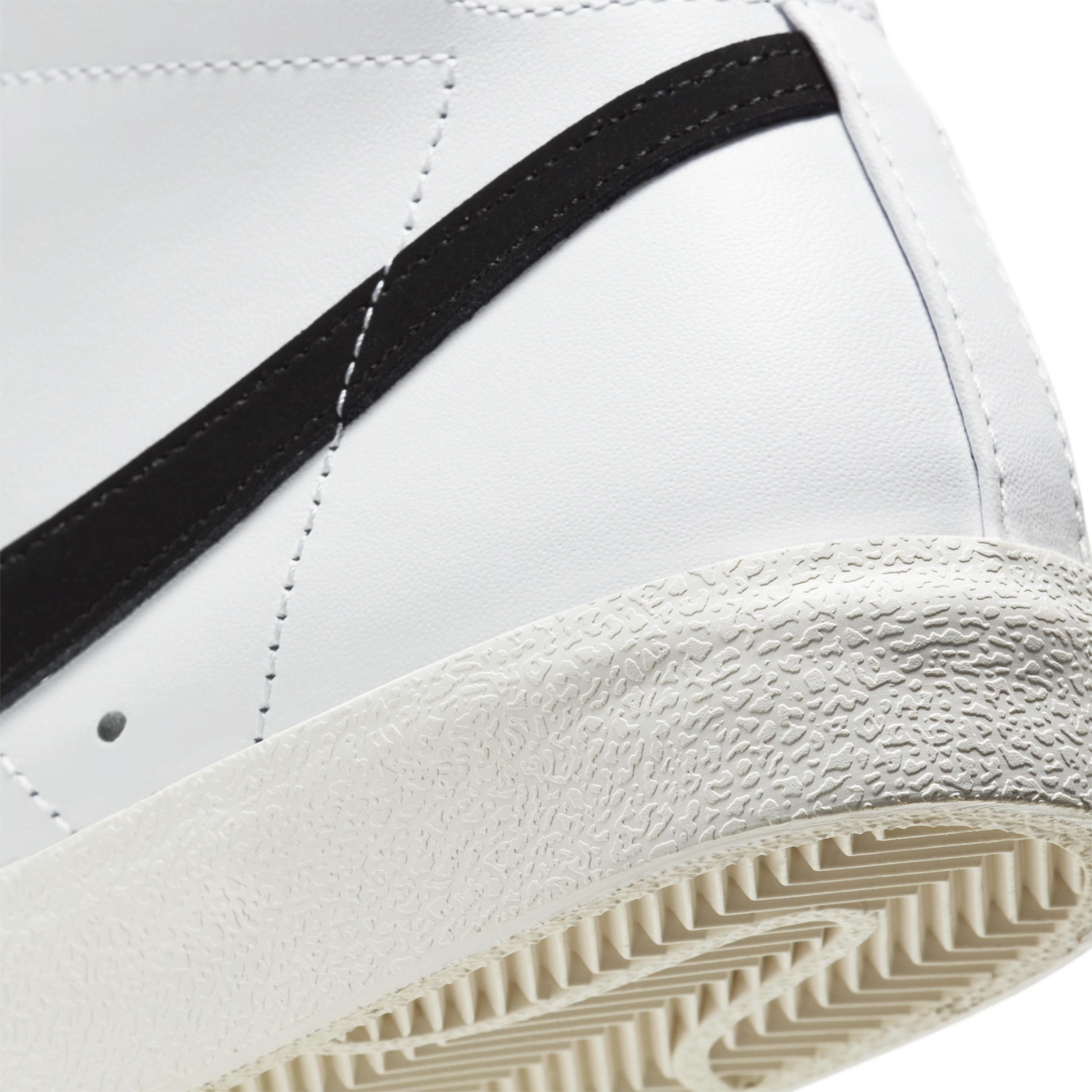 Nike Blazer Mid 77 sneakers Product Image