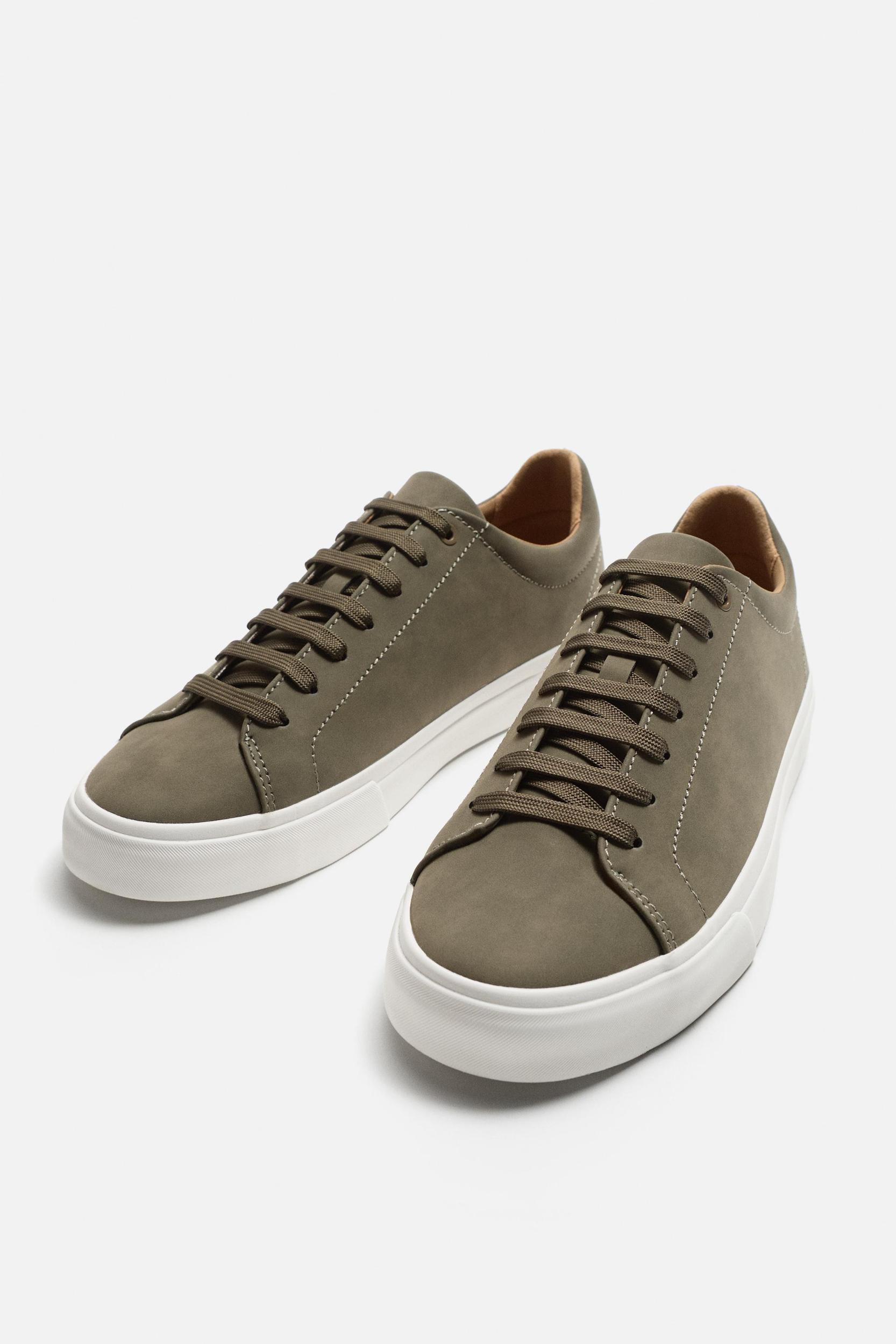 BASIC SNEAKER Product Image